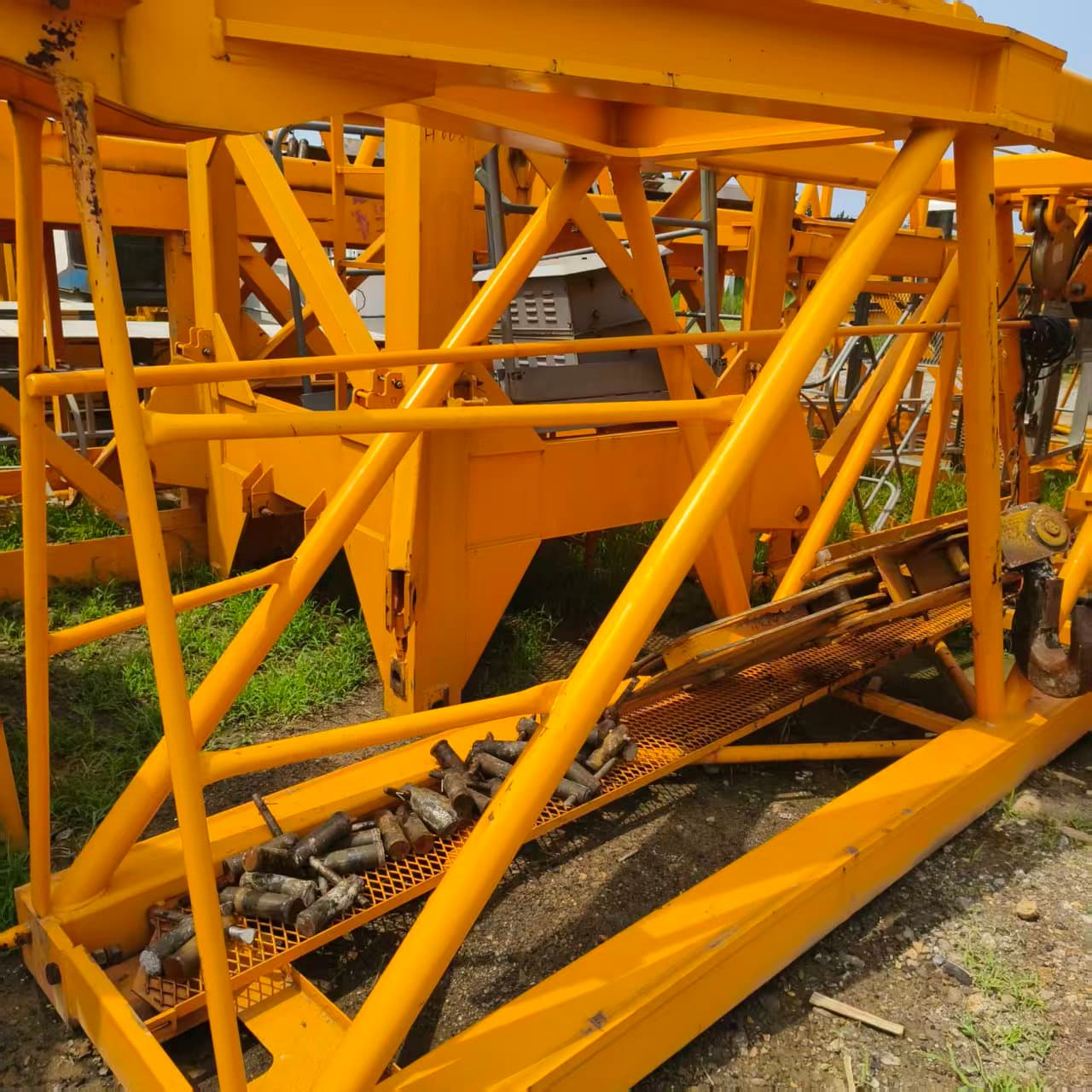 2019 Used DAHAN 6516-8 Flat-Top Tower Crane