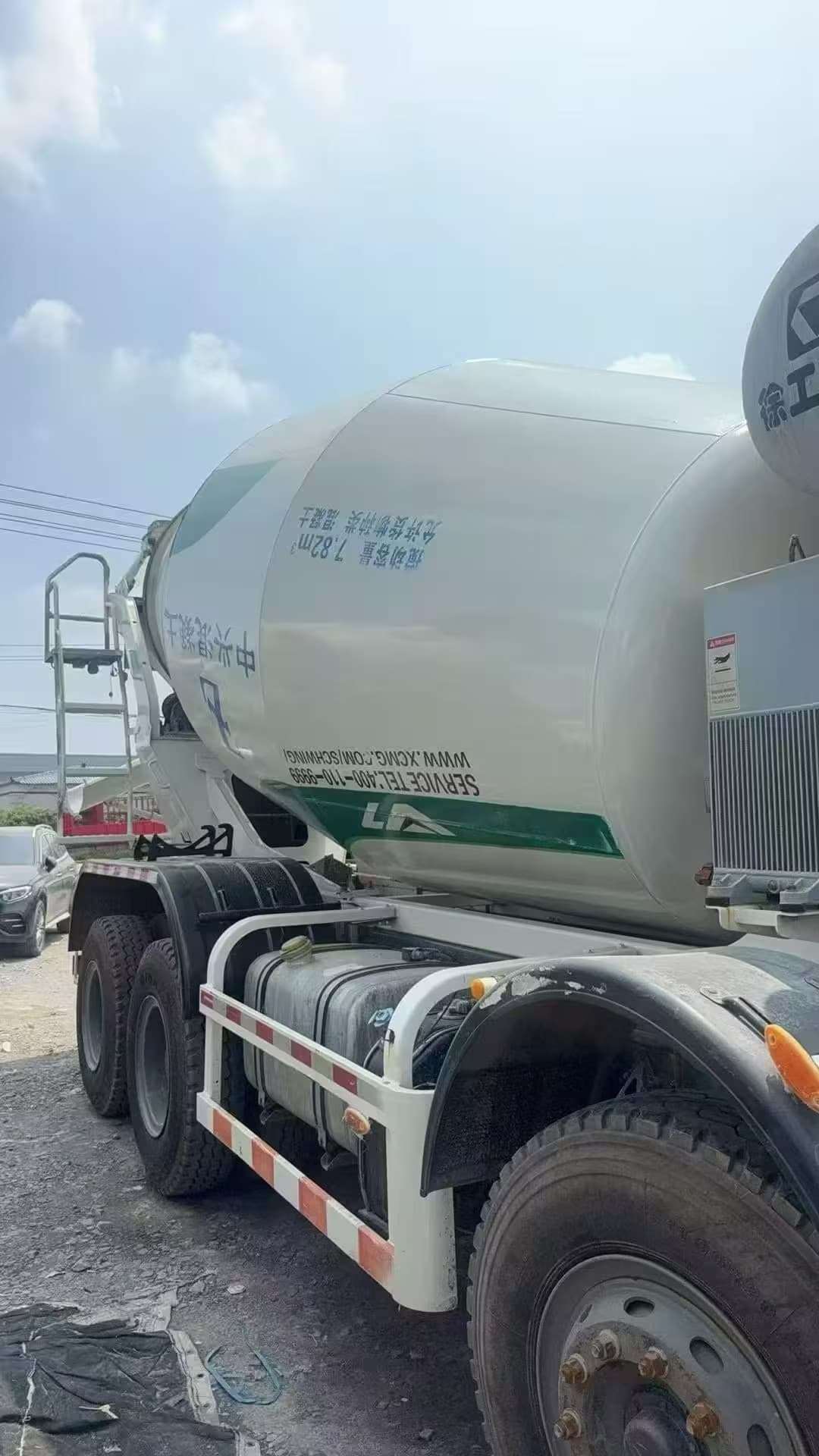May 2021 Used HOWO XCMG 12 m3 Lightweight Concrete Mixer Truck 5