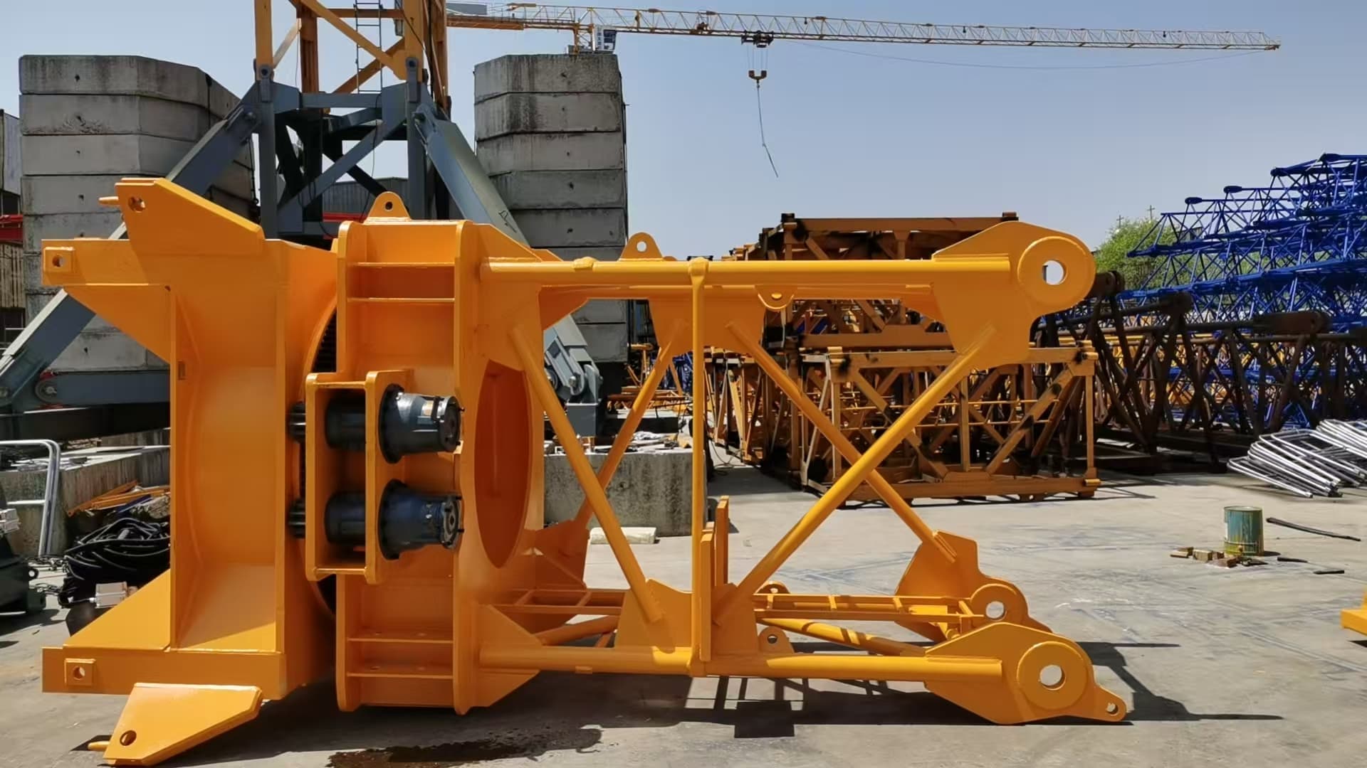 New China Brand 7015-10, 7022-12 and 7025-12 Flat-Top Tower Cranes 12