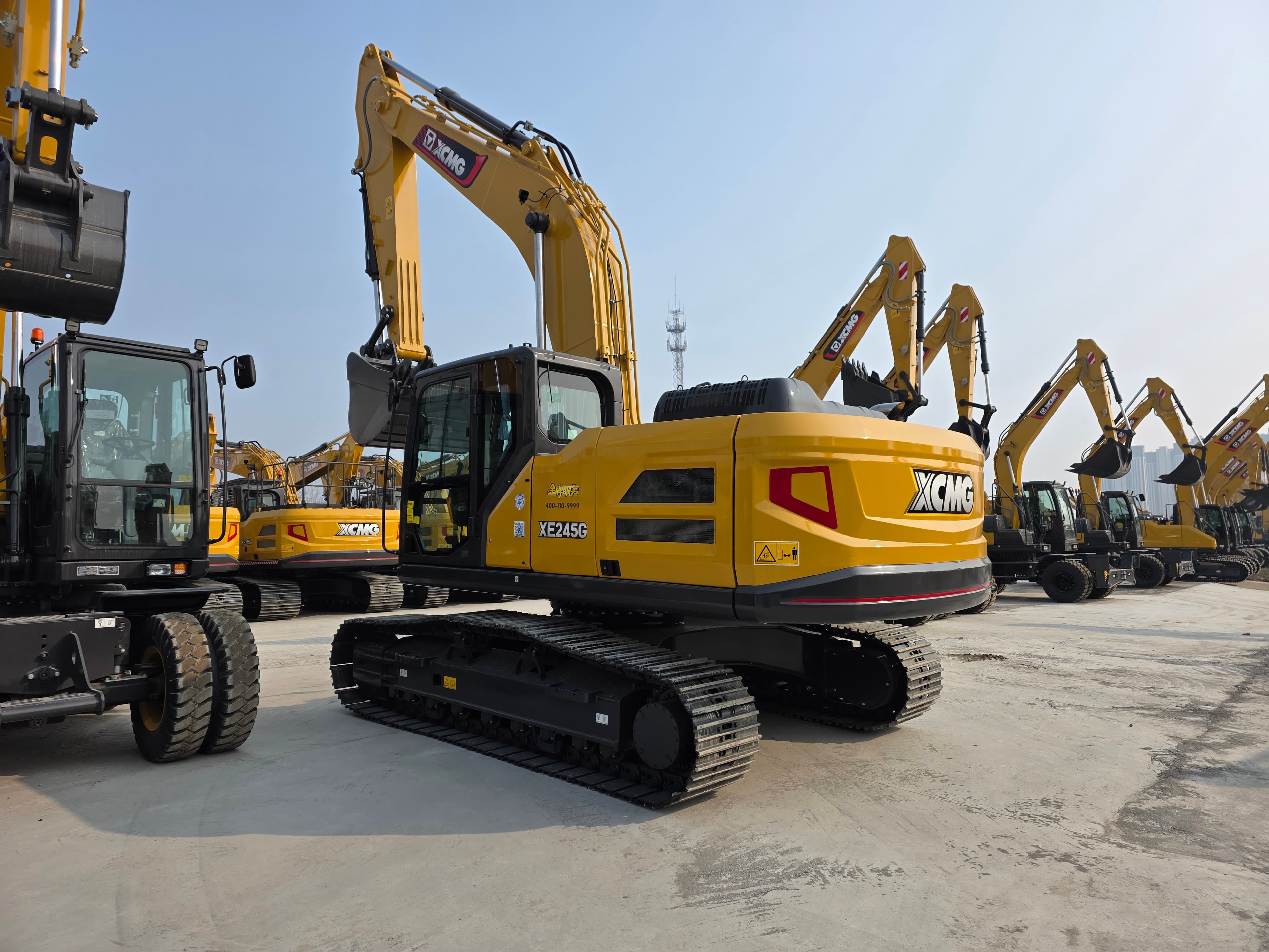 Brand-New XCMG 245 Excavator