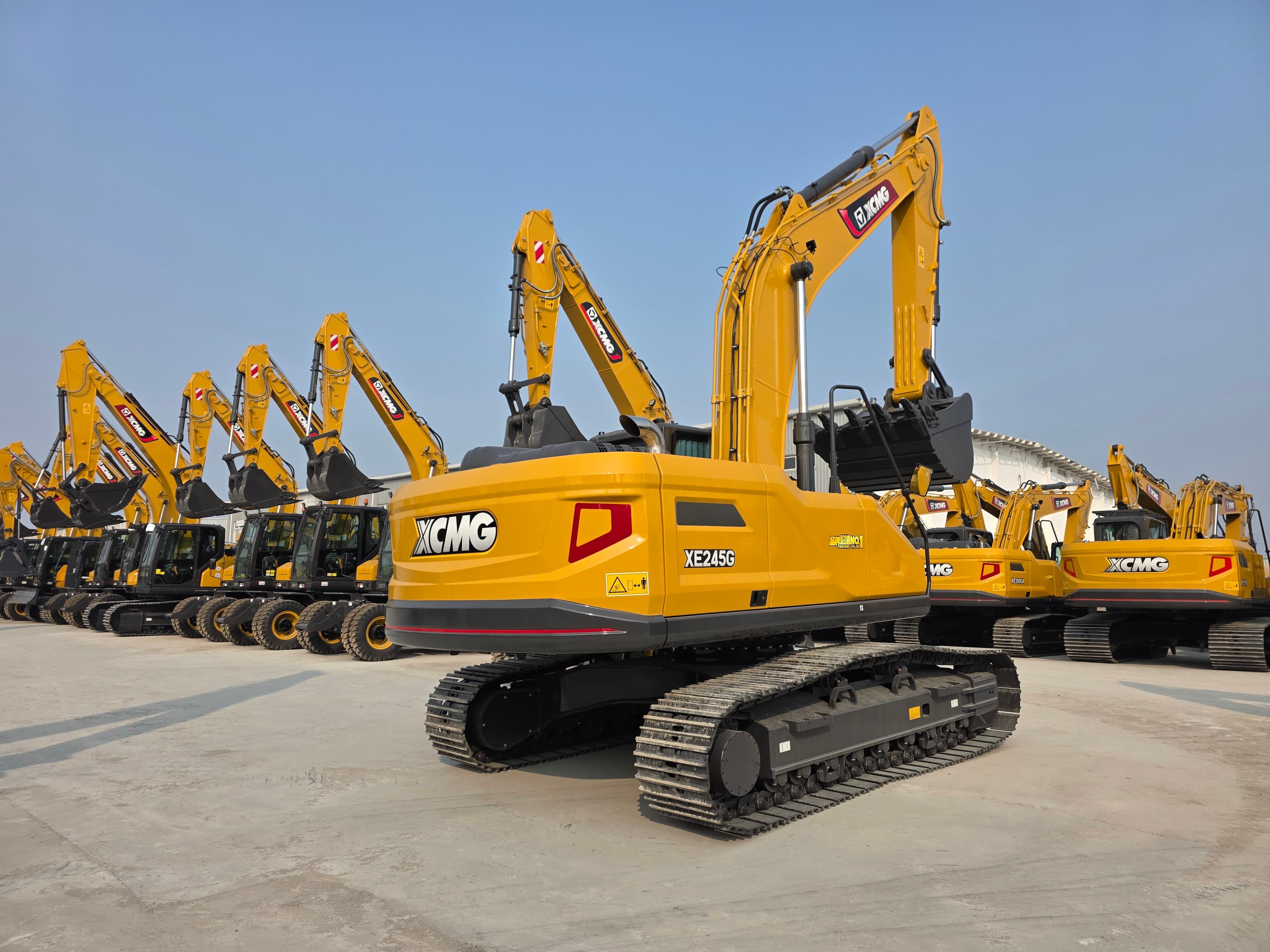 Brand-New XCMG 245 Excavator 2