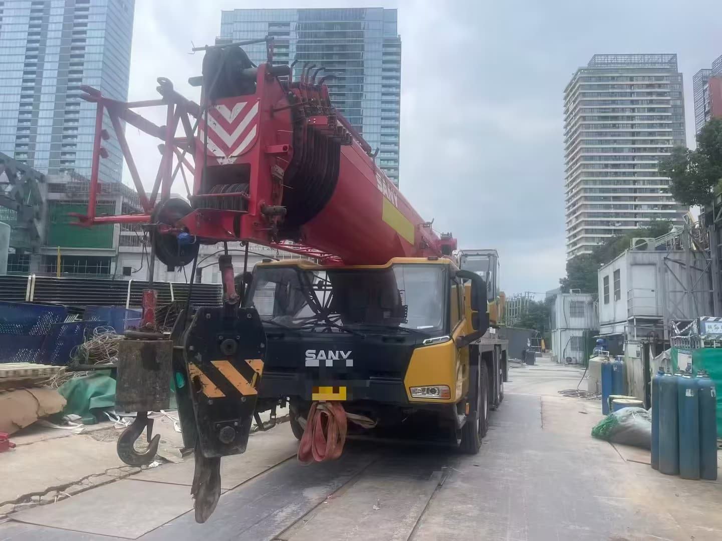 2024 Used SANY STC1000C7-8 100 Ton Truck Crane 4
