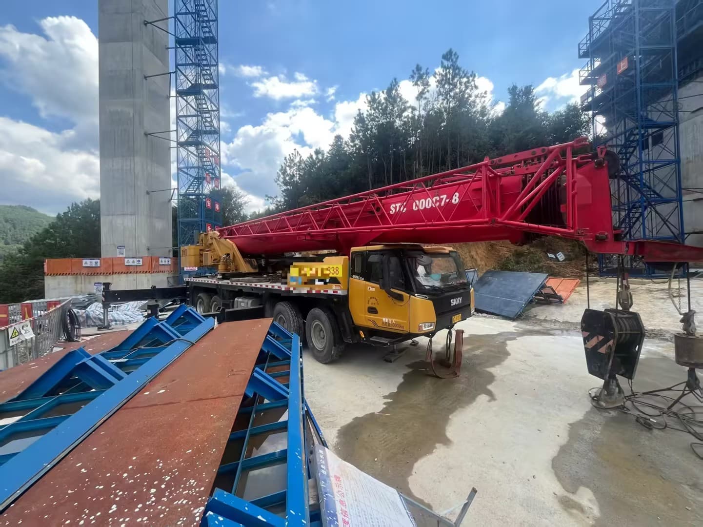 2024 Used SANY STC1000C7-8 100 Ton Truck Crane 5
