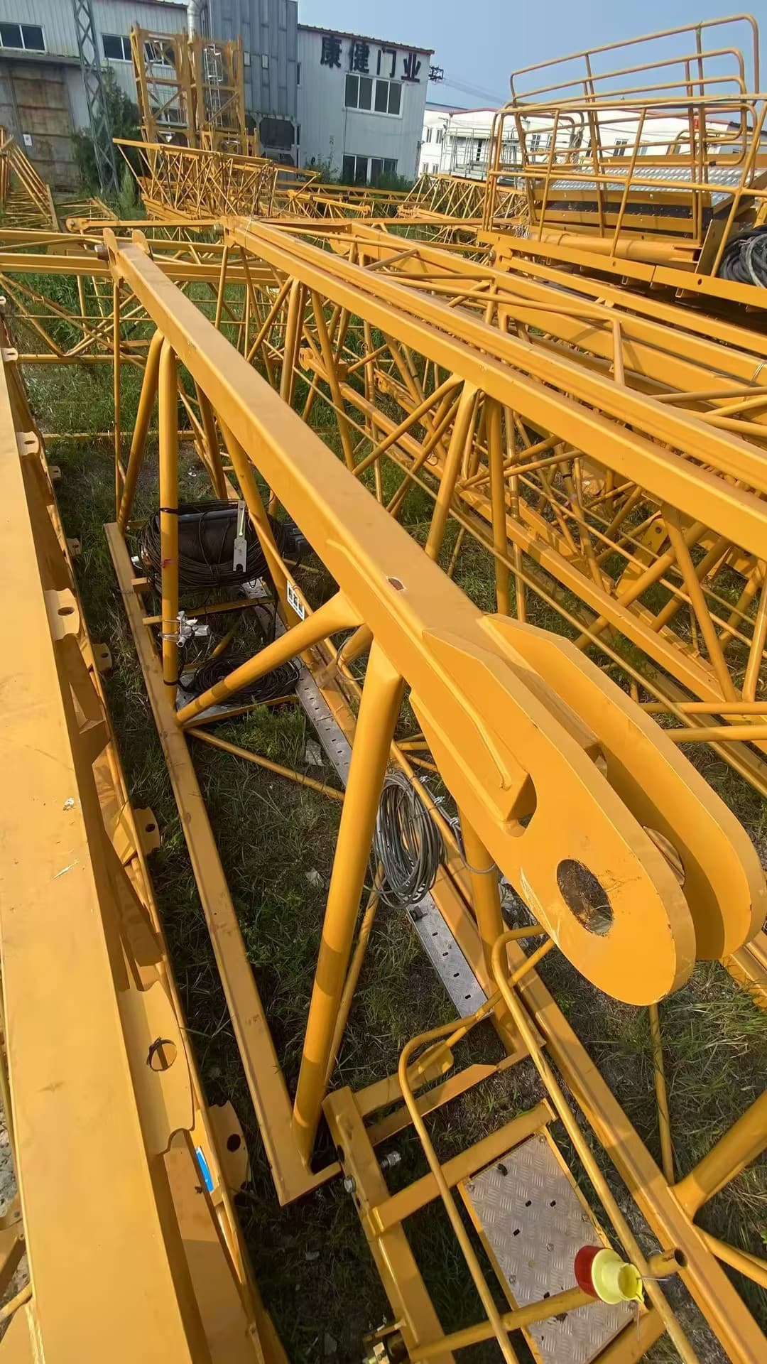 2025 Used XCMG 6515-10 Flat-Top Tower Crane 2