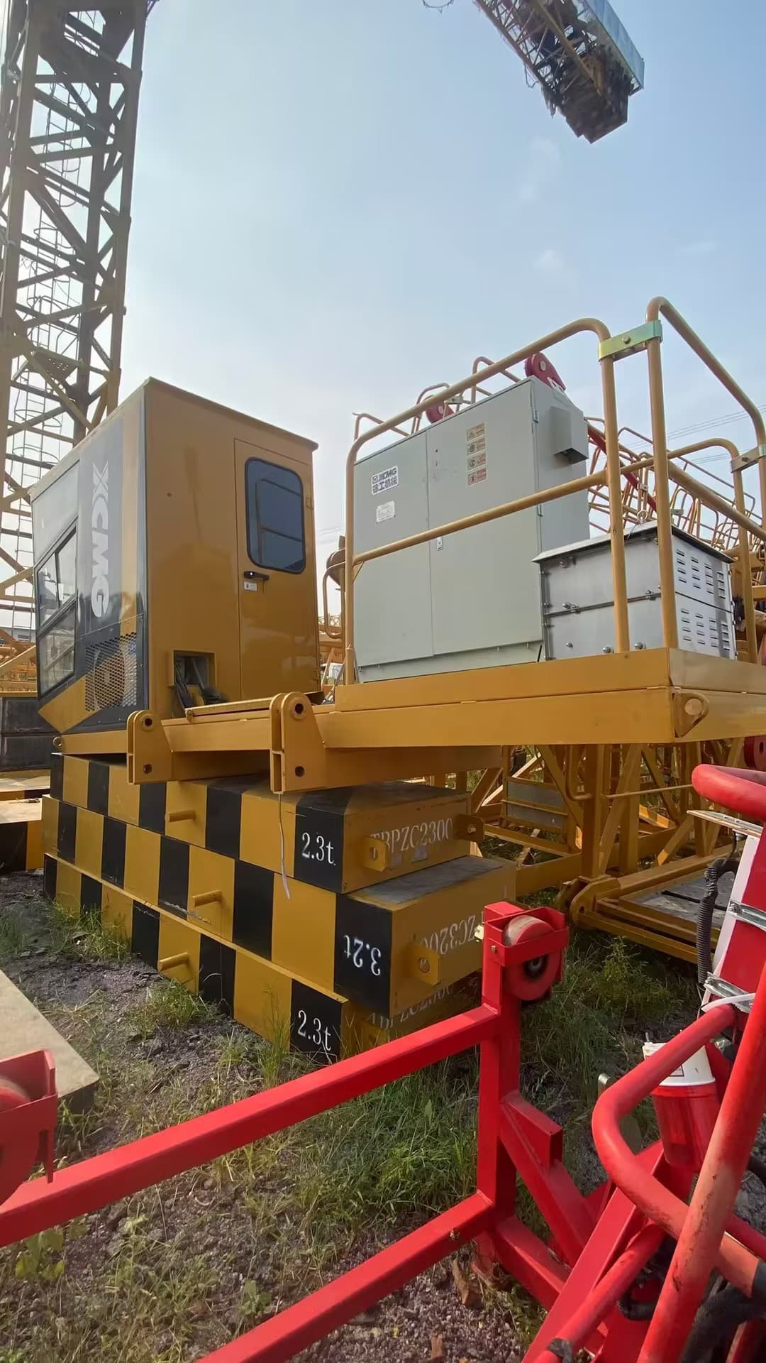 2025 Used XCMG 6515-10 Flat-Top Tower Crane 5