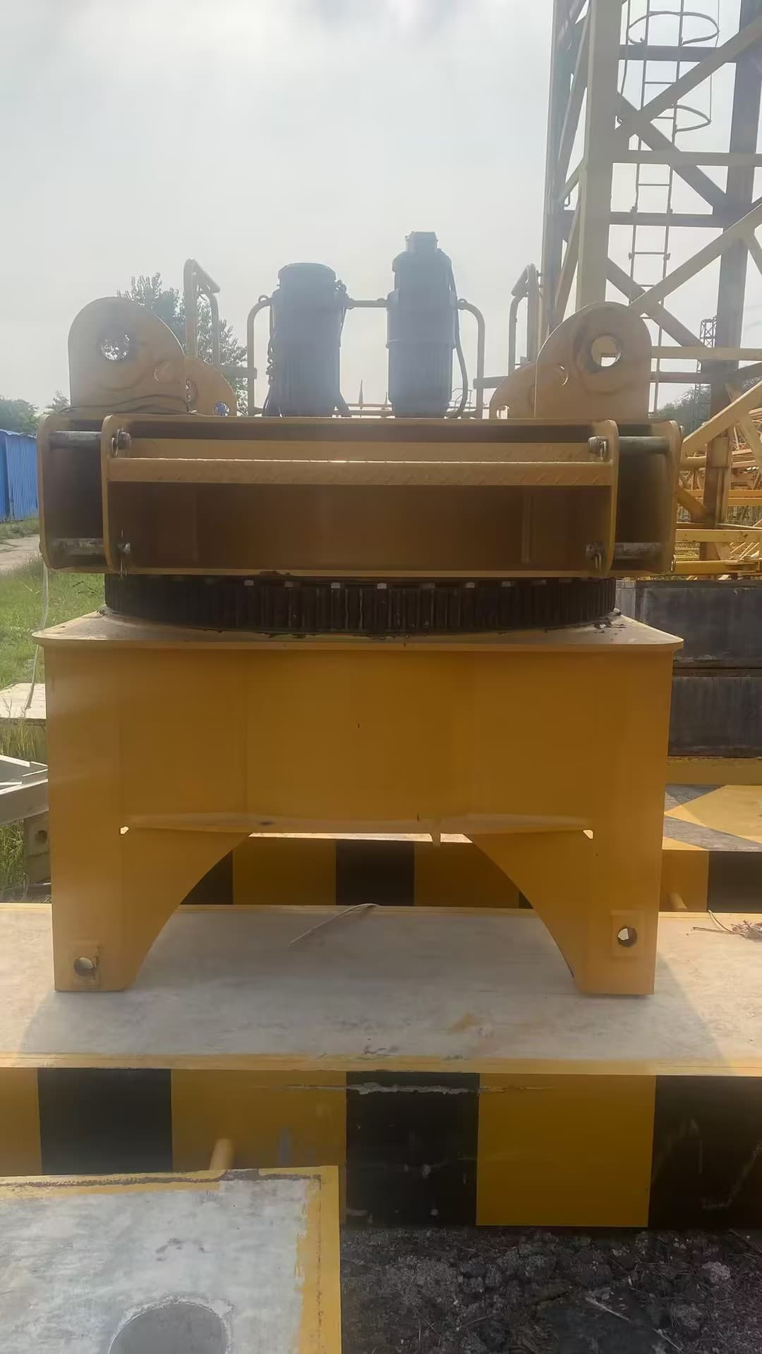 2025 Used XCMG 6515-10 Flat-Top Tower Crane 7