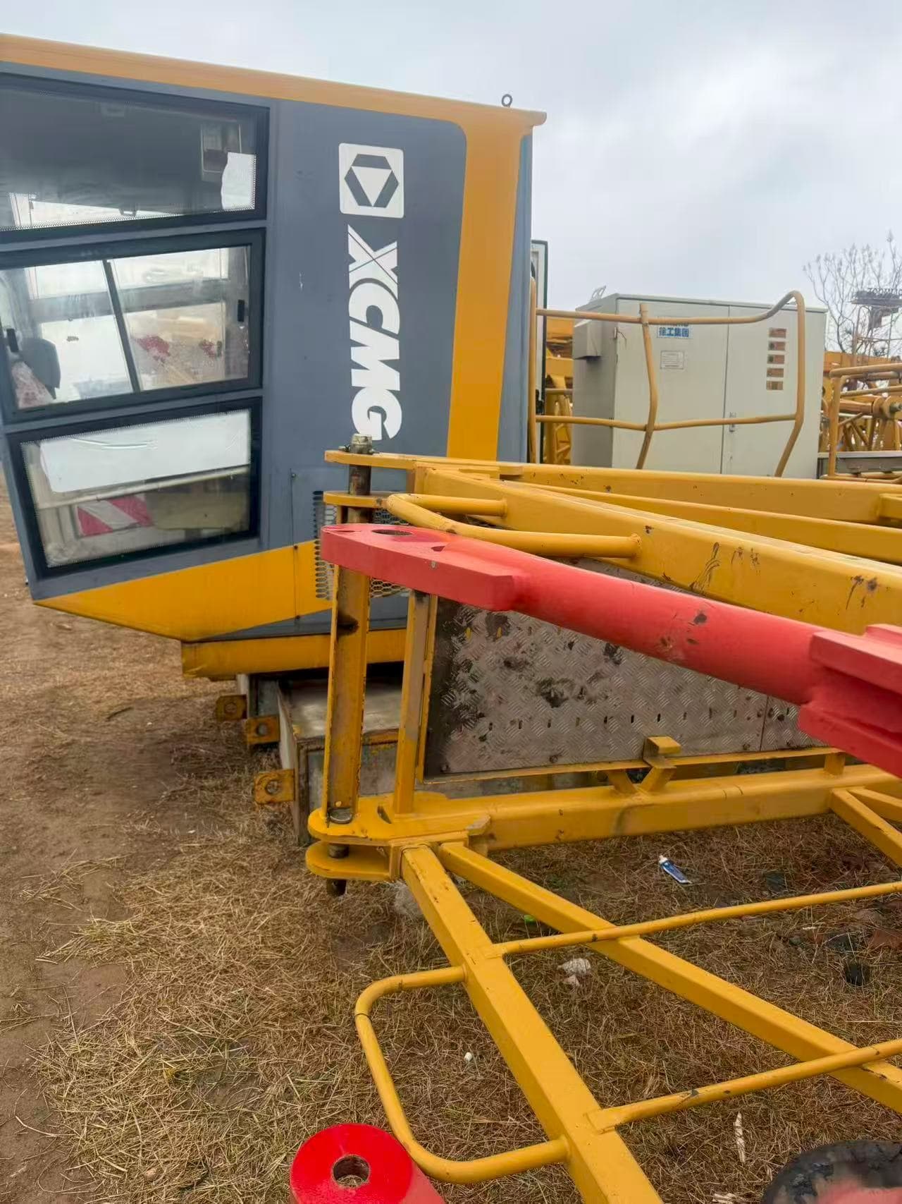 2020 Used XCMG 6515-10 Flat-Top Tower Crane with L46 Mast Section 9