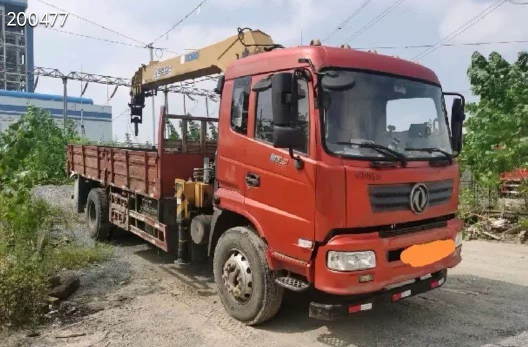 2017 Used XCMG 8 Ton Truck-Mounted Crane