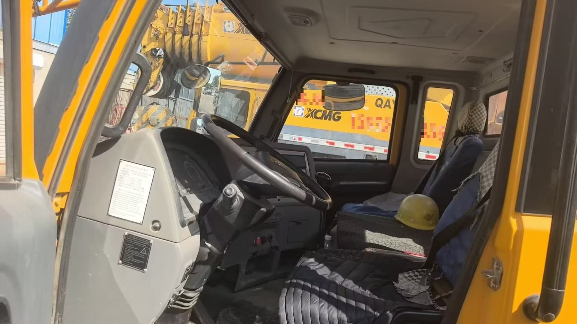 March 2021 Used XCMG QY25K5D 25 Ton Truck Crane 5