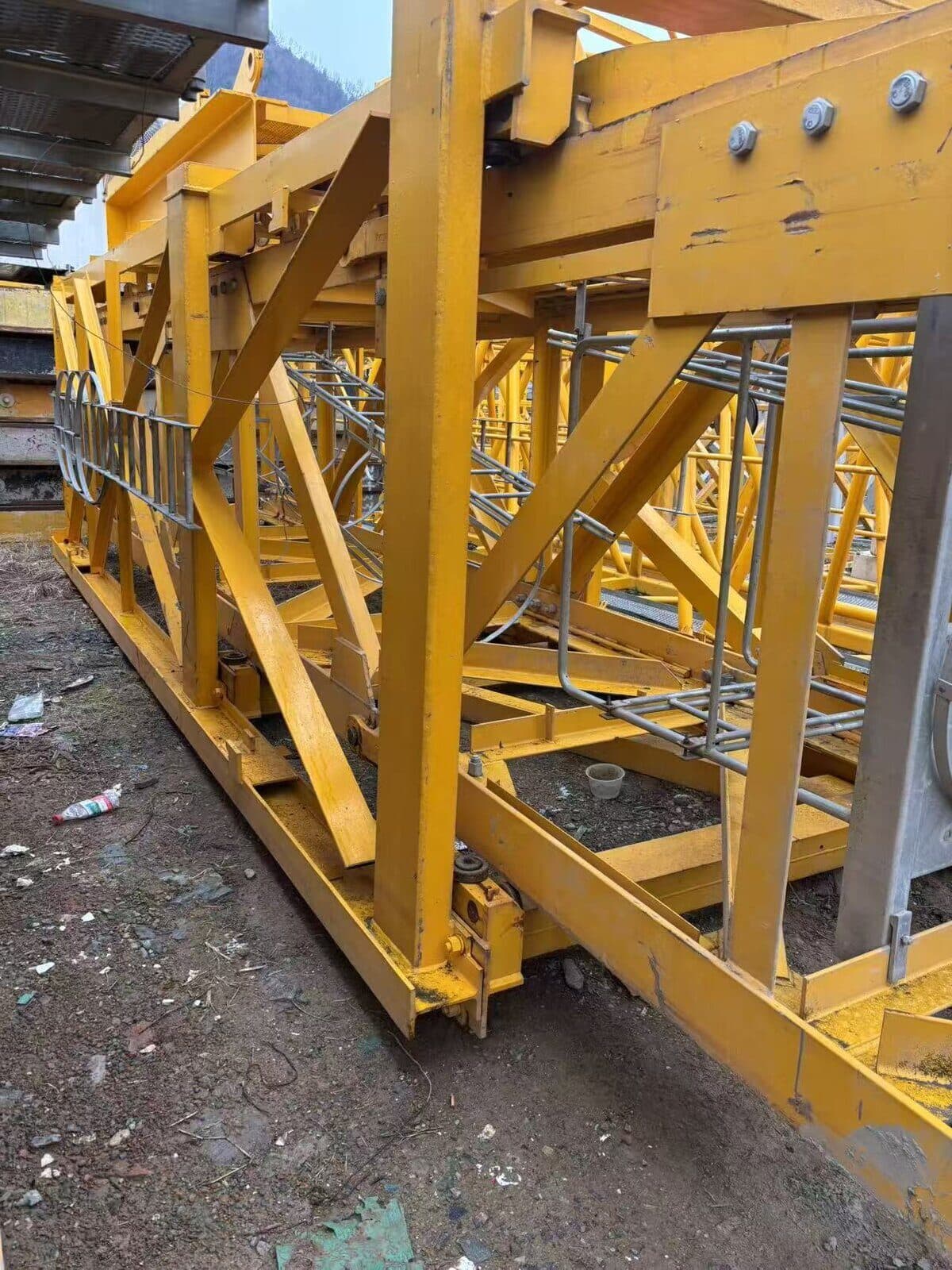 YONGMAO STT153A-10 Flat-Top Tower Crane 5