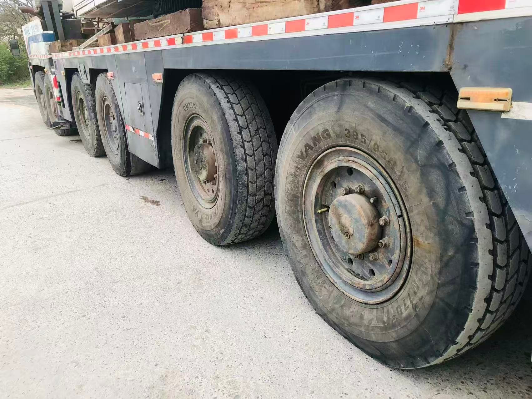 2010 Used ZOOMLION 220 Ton Truck Crane