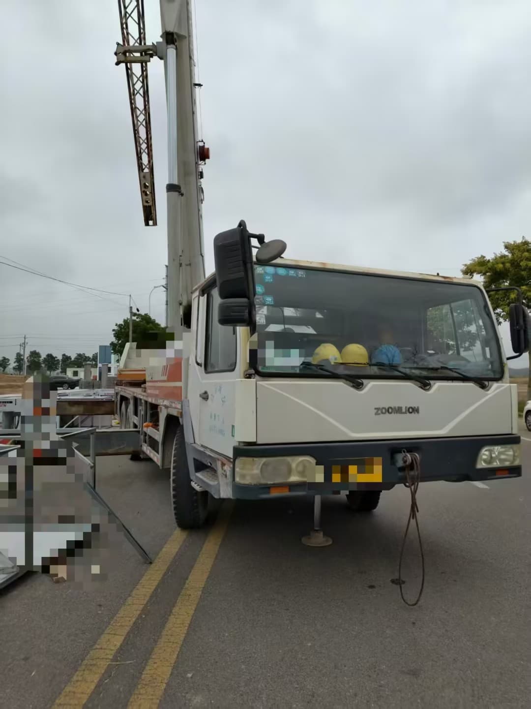 2010 Used ZOOMLION 25 Ton Truck Crane 2