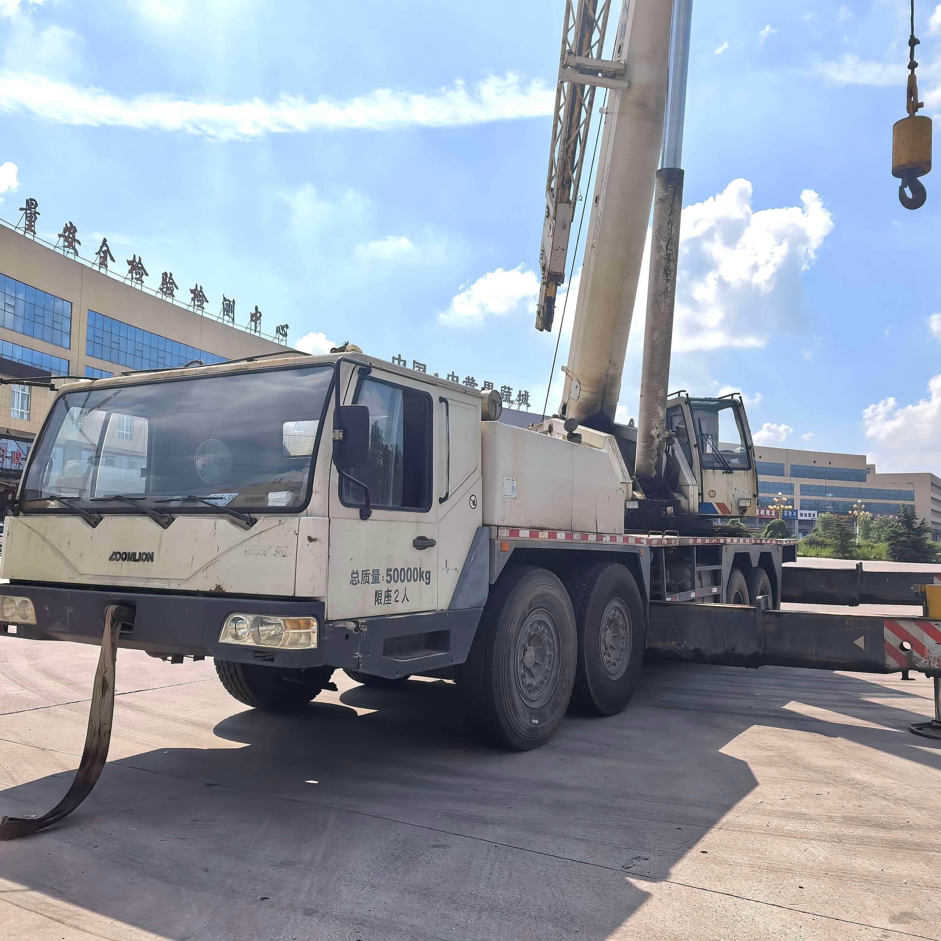 2013 Used ZOOMLION 80 Ton Truck Crane