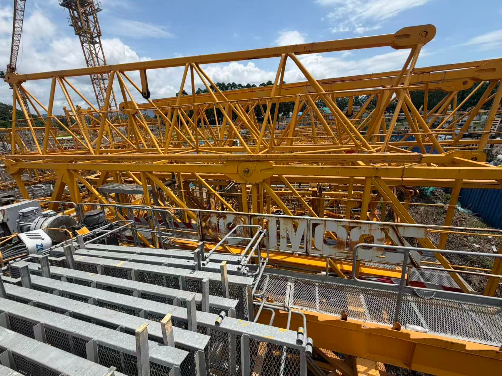 2020 ZOOMLION T7525-16D Used Flat-Top Tower Crane 3