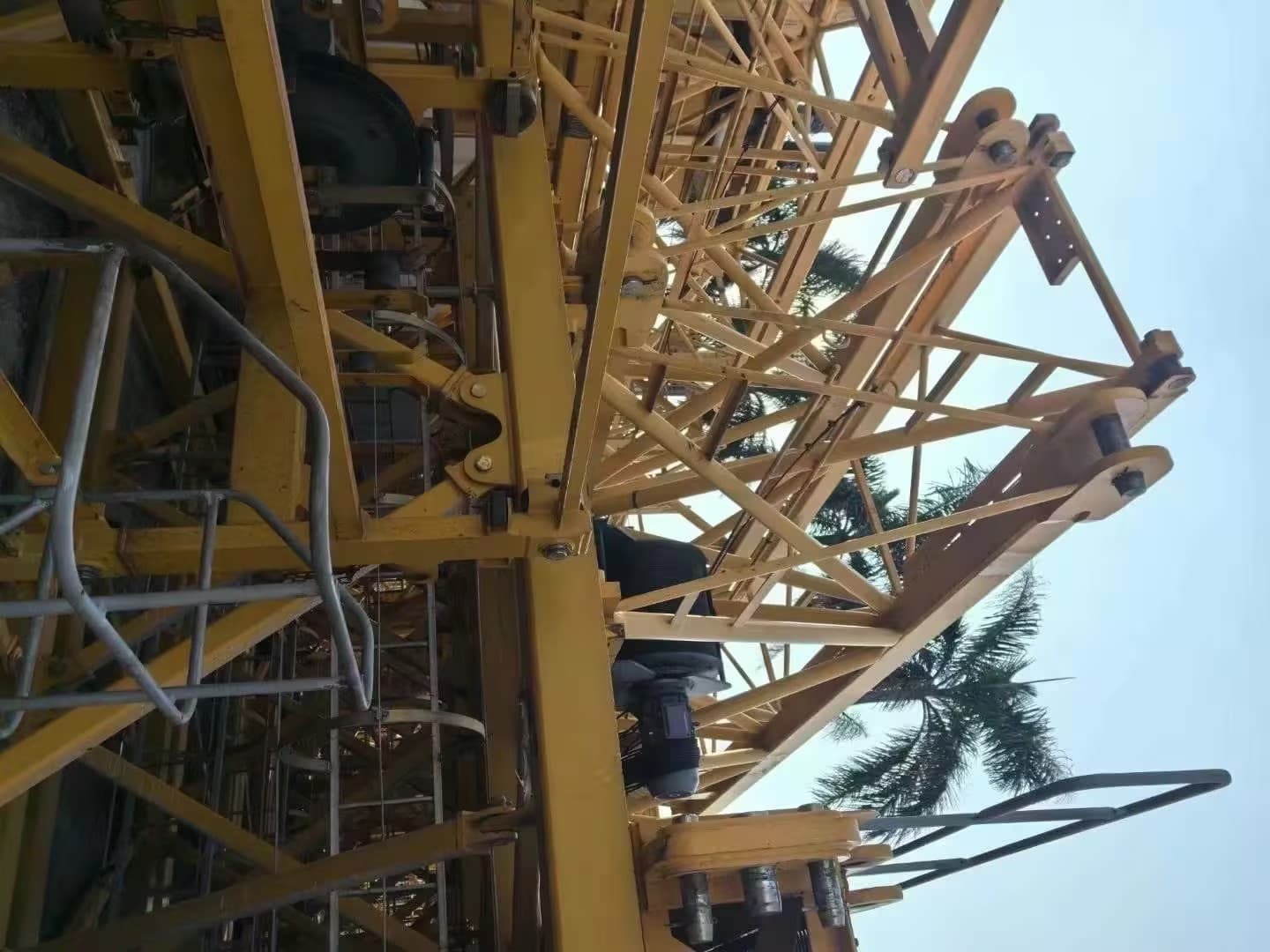 2021 Used ZOOMLION W350-20HA Large Flat-Top Tower Crane 7