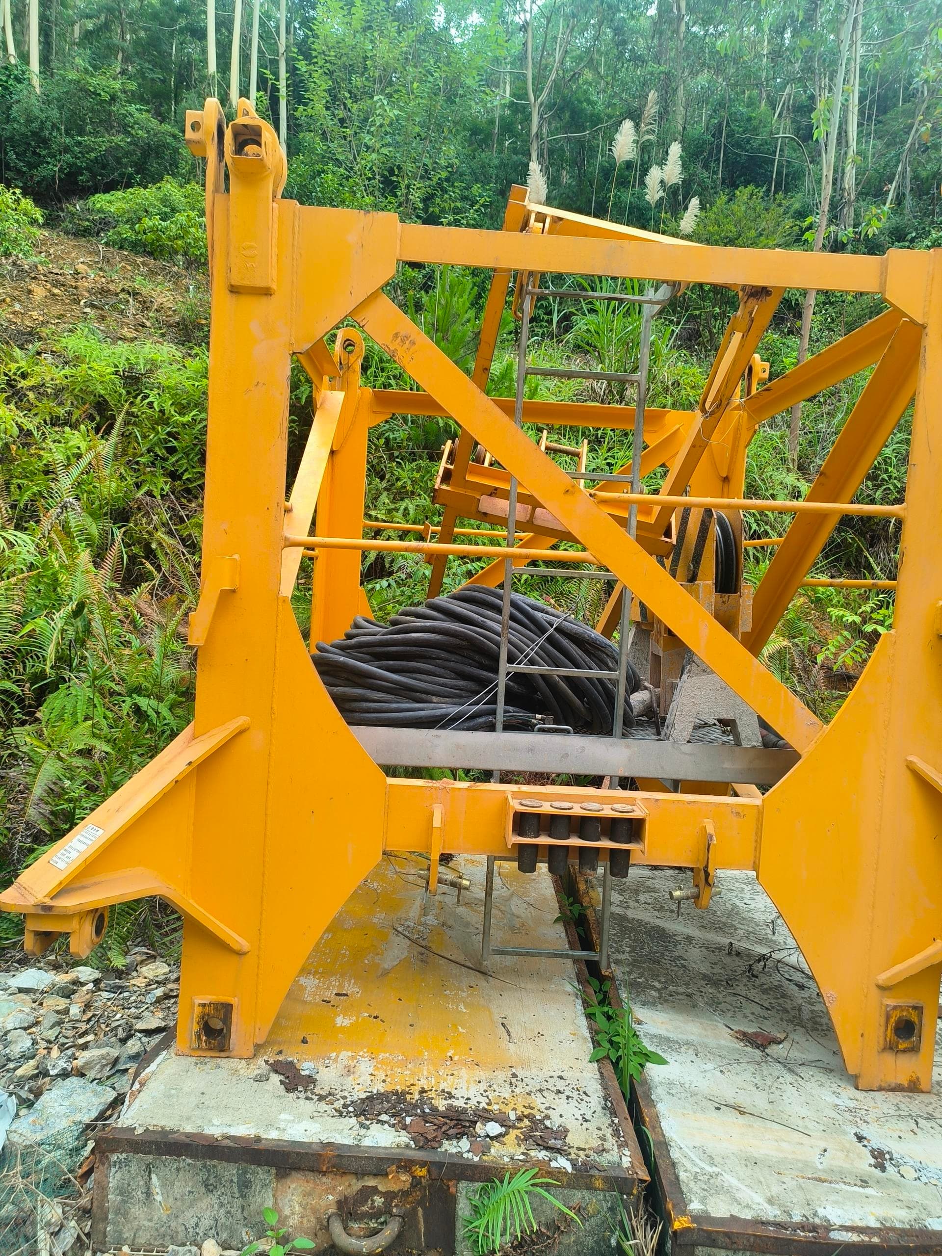 2023 Used ZOOMLION WA7025-12E Flat-Top Tower Crane 2