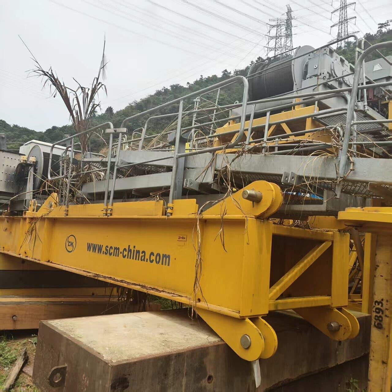 SCM QTZ7527-18 Heavy-Duty Flat-Top Tower Crane 4
