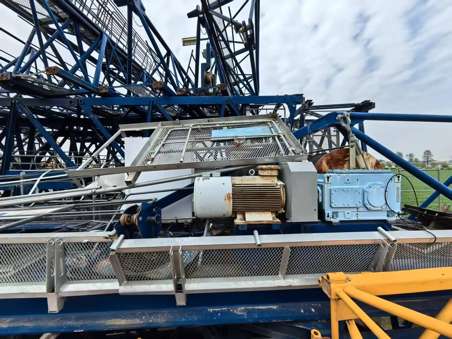 Used COMANSA 7427-18 (21CM335) Flat-Top Tower Crane 3