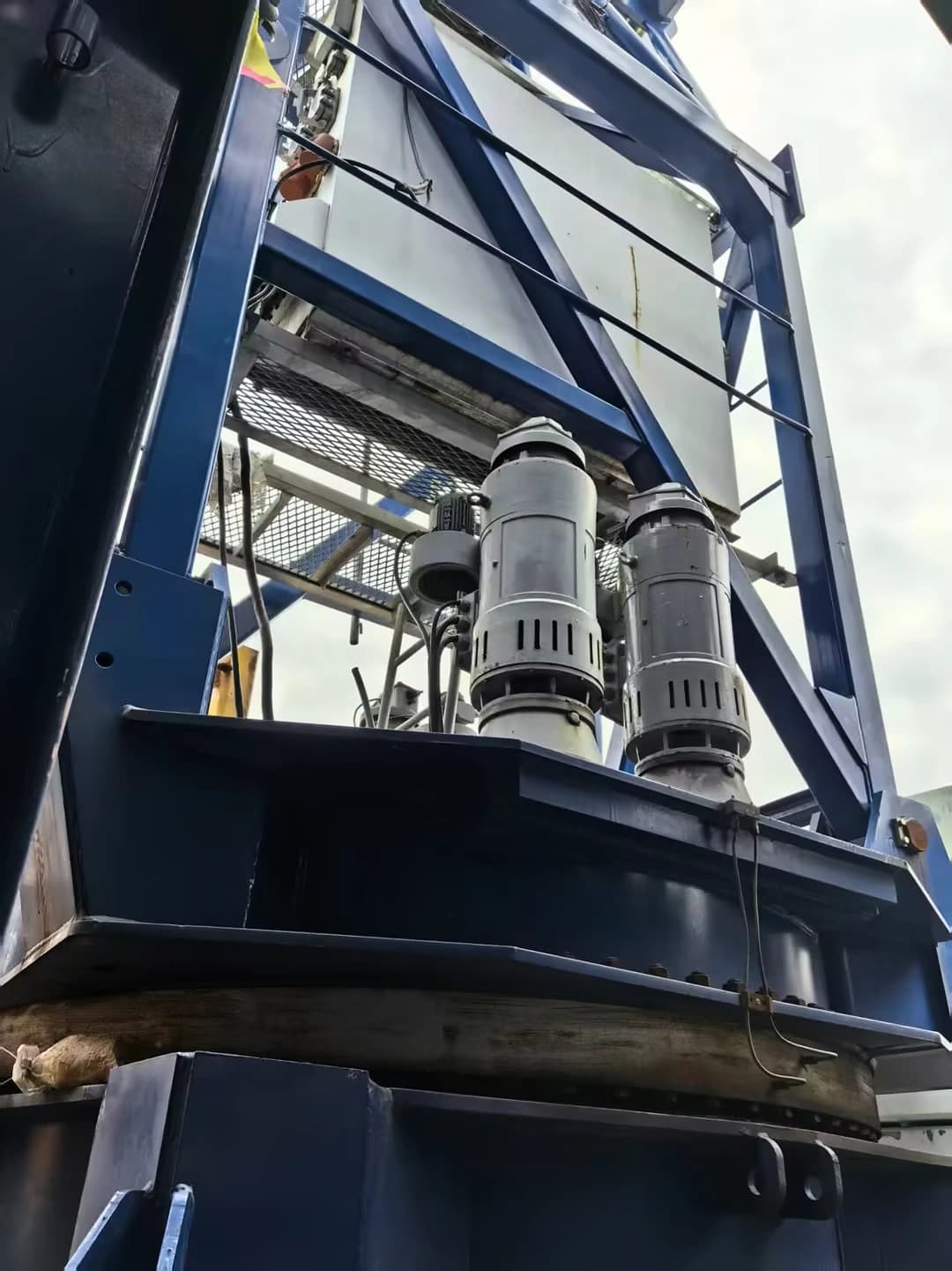Used COMANSA 7427-18 (21CM335) Flat-Top Tower Crane 9