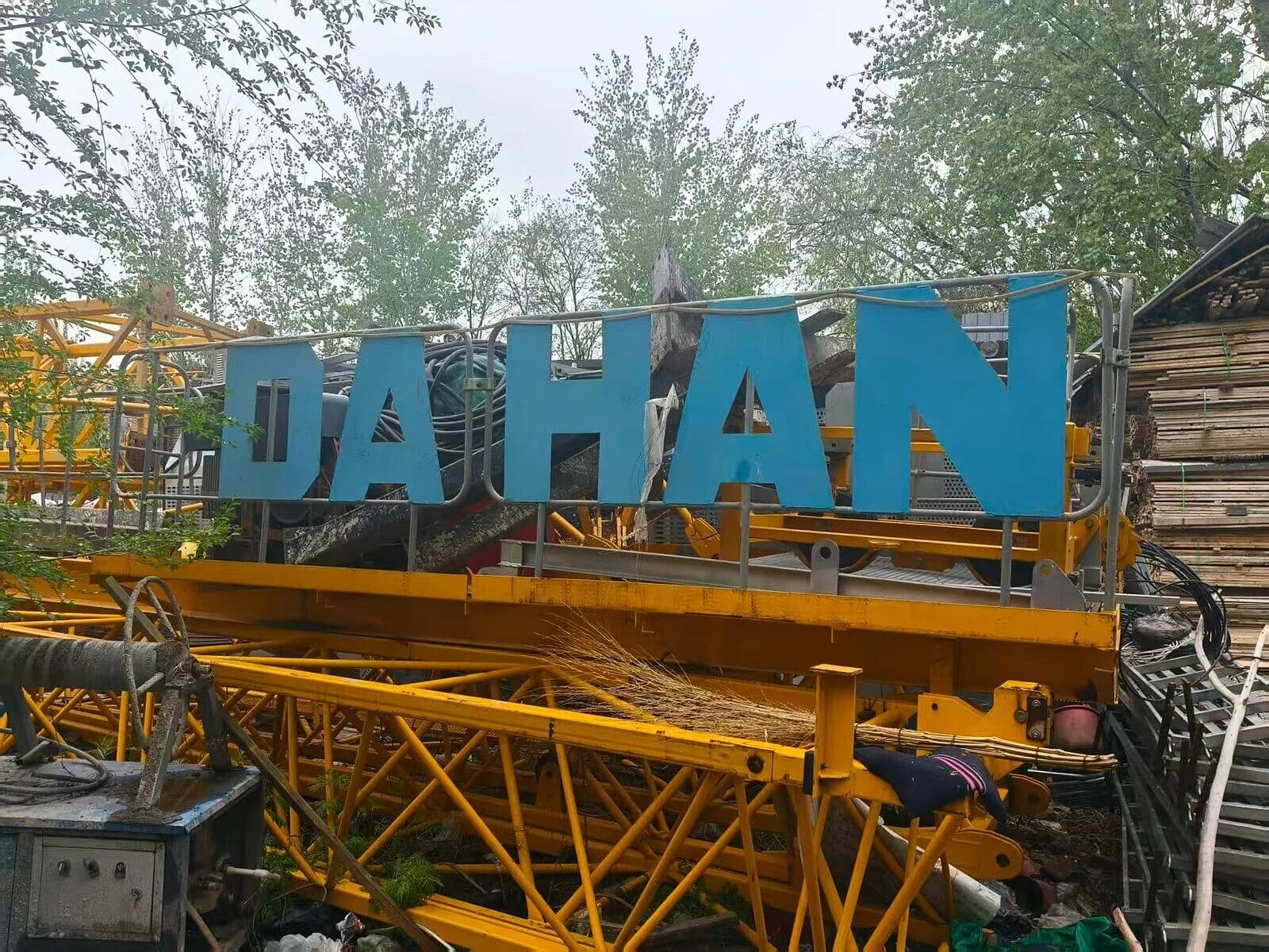 DAHAN QTZ5013-5 Flat-Top Tower Crane 2