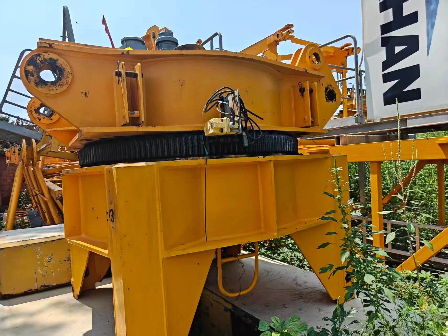 Used DAHAN 6015-8 Flat-Top Tower Crane 6