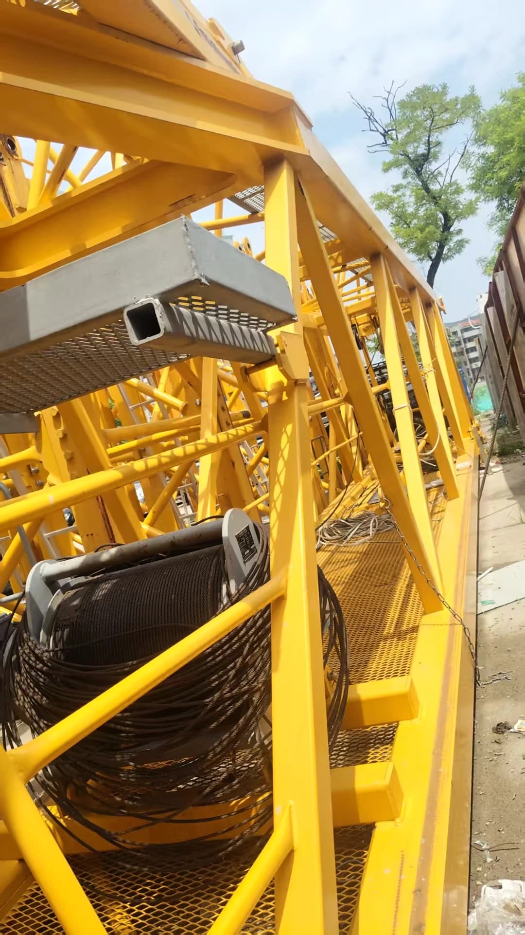 Used DAHAN 7530-16 Flat-Top Tower Crane 8
