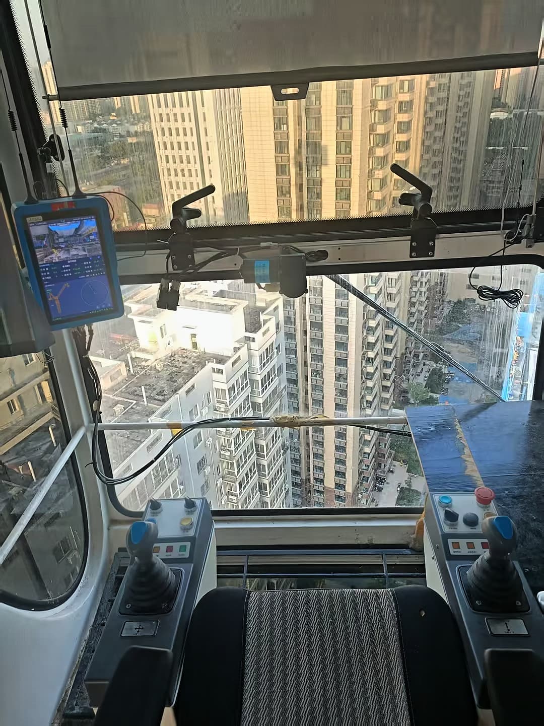 Used JIANGHAN 10 Ton Luffing Jib Tower Crane 3