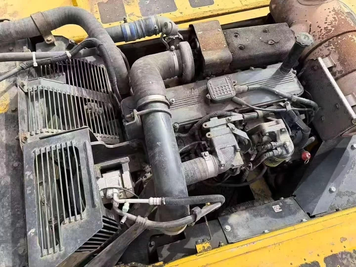 Used Komatsu PC360-8Mo Excavator - Original Paint New Undercarriage 5