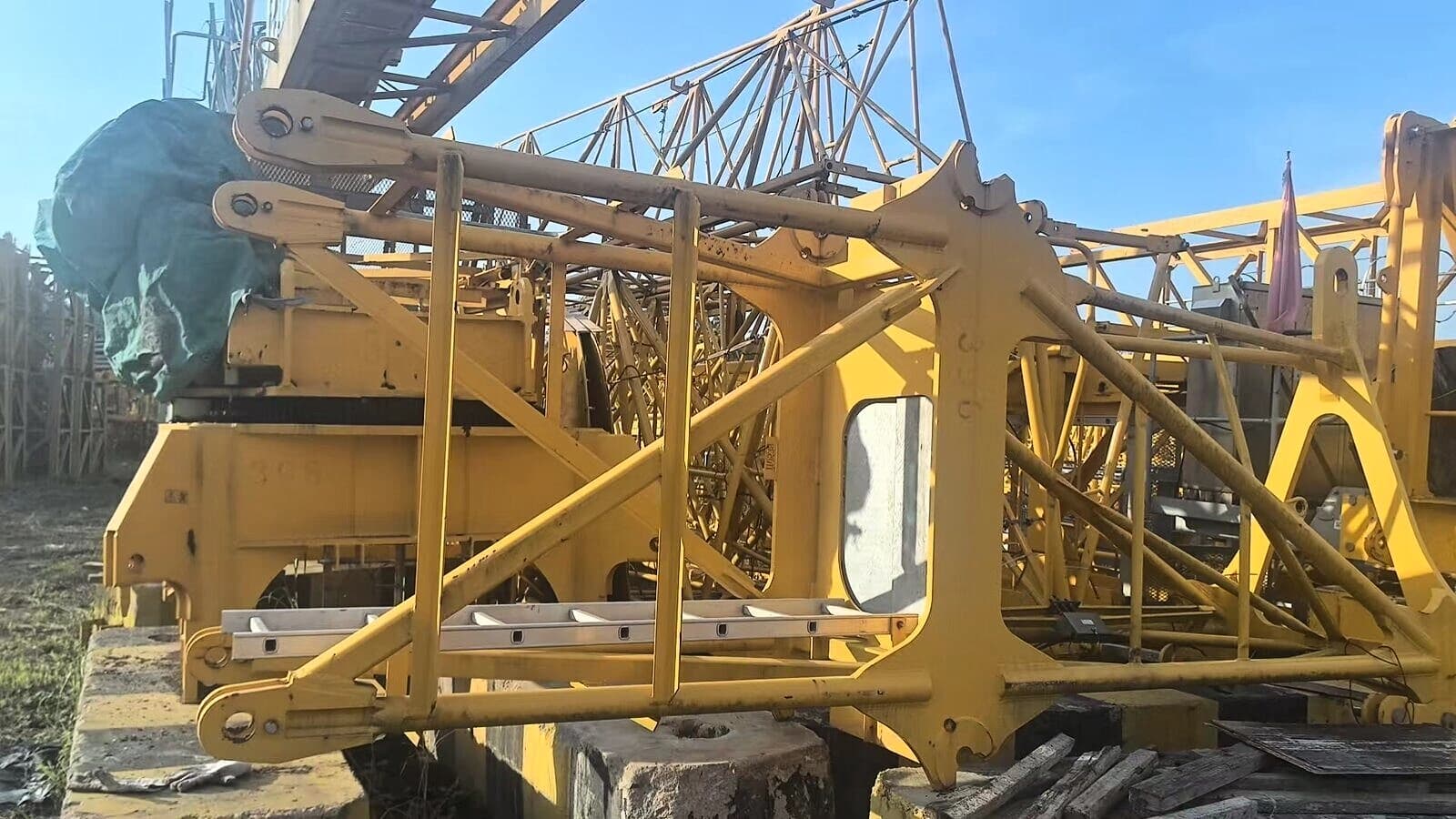 Potain MCT 138 Flat-Top Tower Crane 2