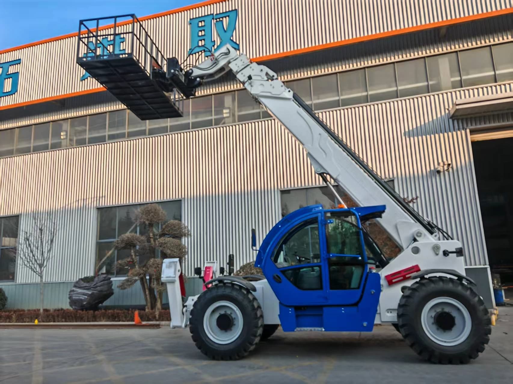 New Shanwo 4 Ton Forklift Loader 2