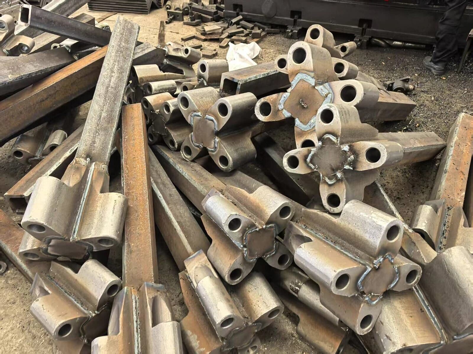 Foundation Anchor Legs (Embedded Fixing Parts) 6