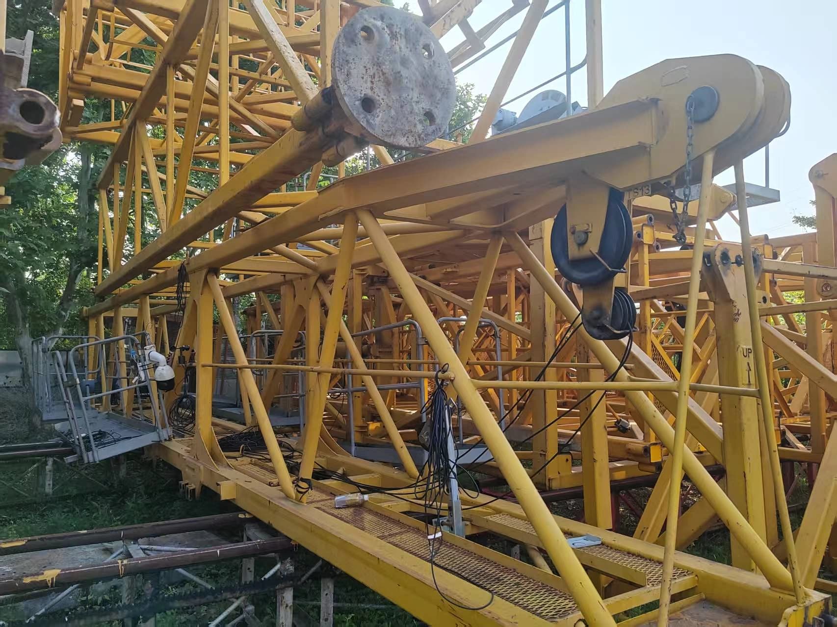 Used TIANYUN 6513-8 Flat-Top Tower Crane 2