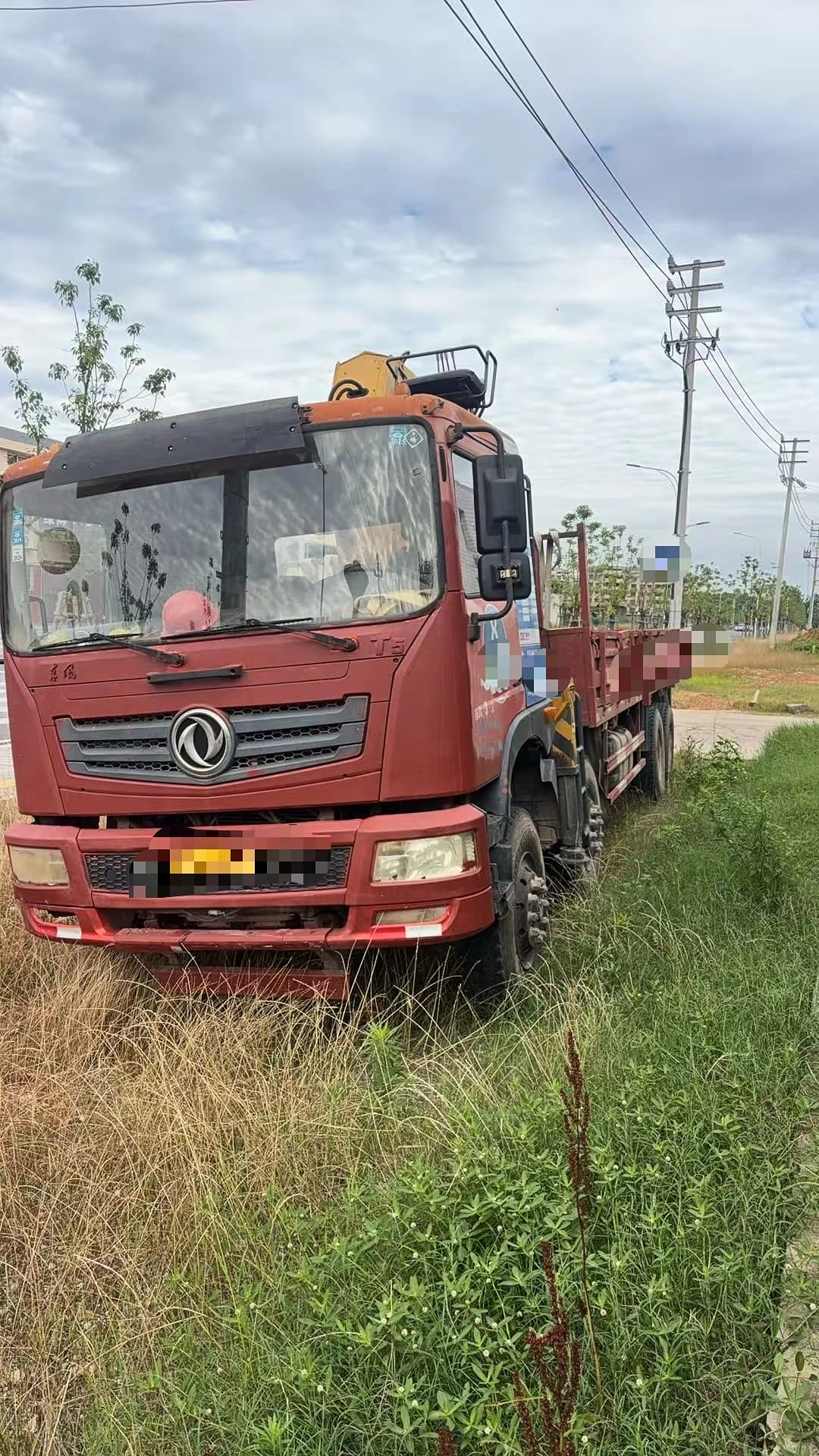 Used XCMG 10 Ton Truck-Mounted Crane 3