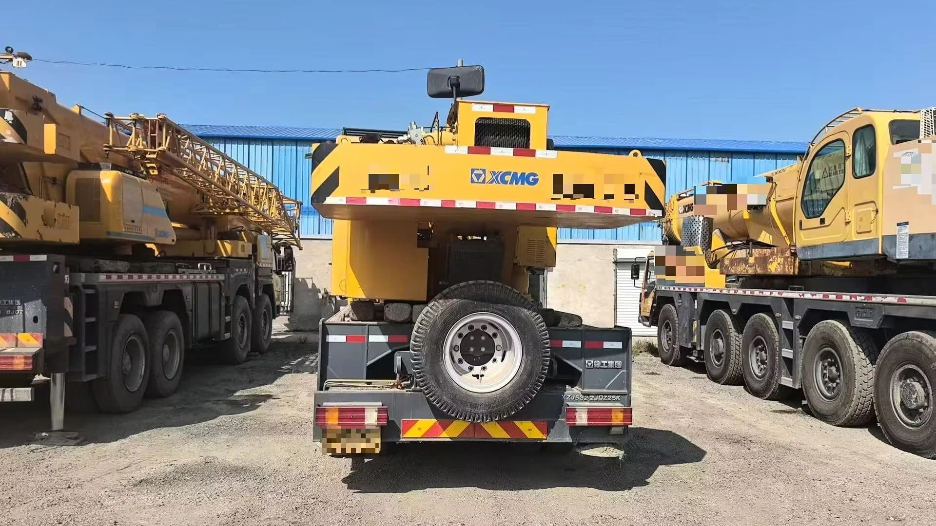 Used XCMG QY25K5D 25 Ton Truck Crane 2