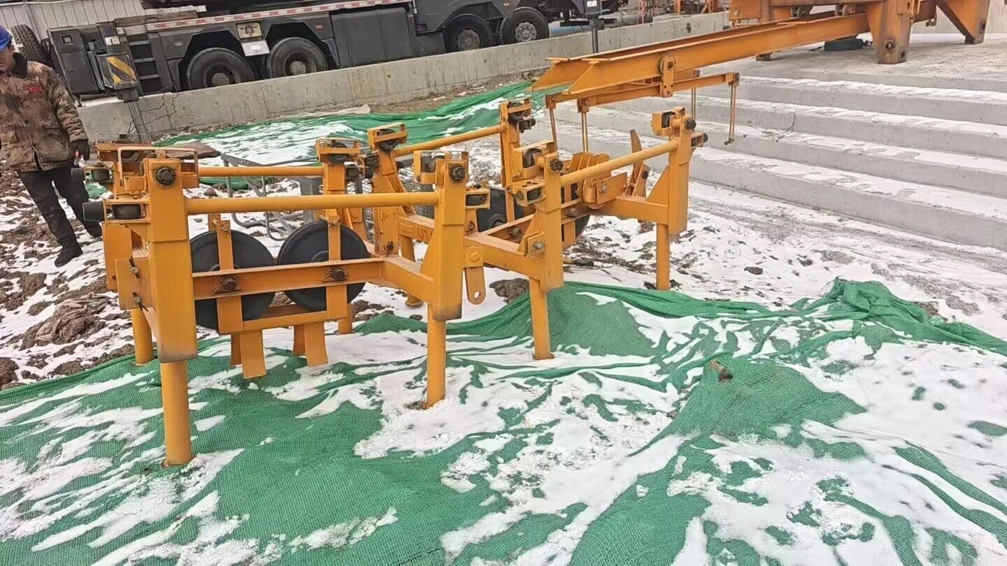 YONGMAO STT139-8T Flat-Top Tower Crane 3