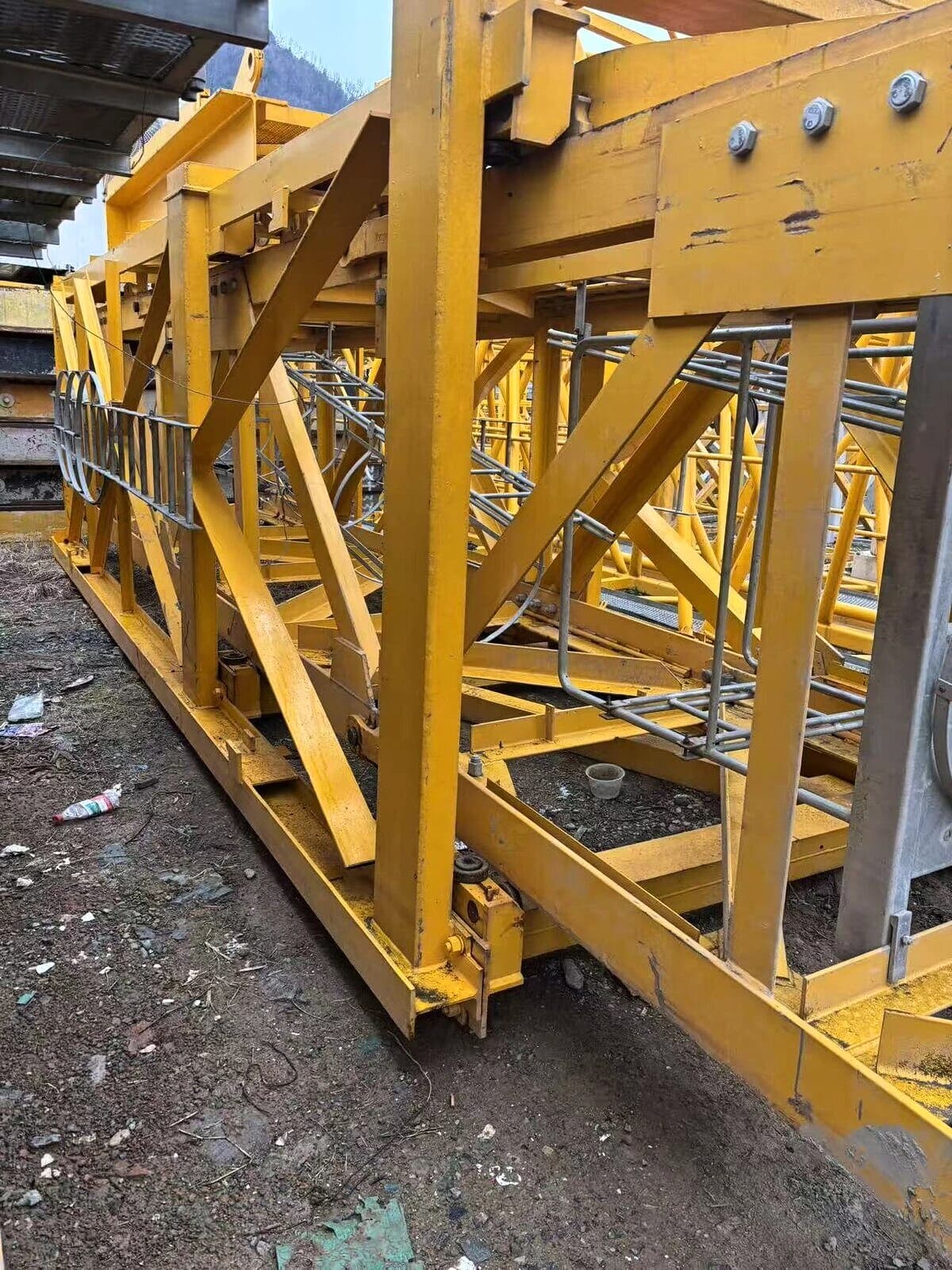 YONGMAO STT153A-10 Flat-Top Tower Crane 5