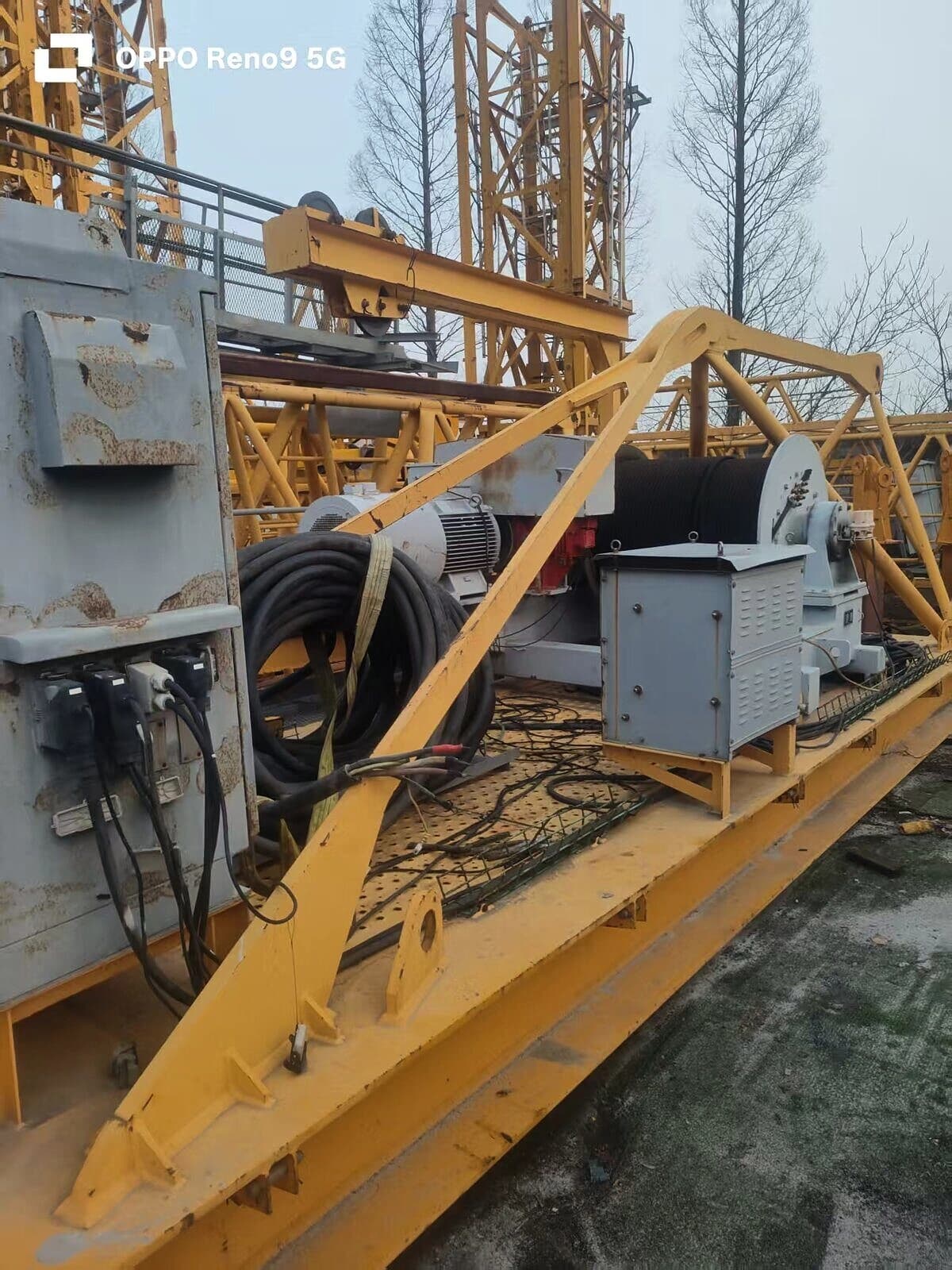 YONGMAO STT373-18T Heavy-Duty Flat-Top Tower Crane 2