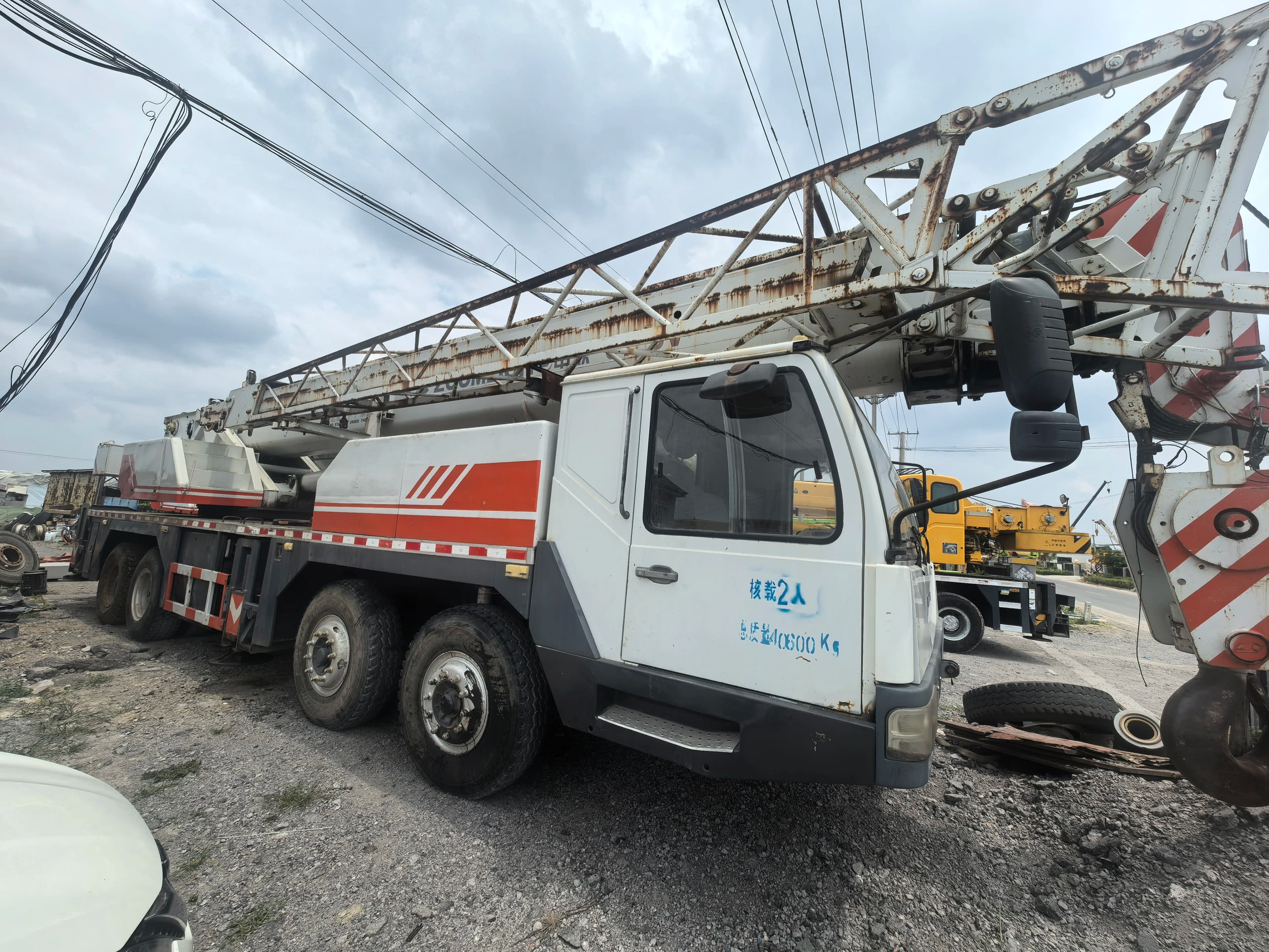 Used ZOOMLION 50 Ton Truck Crane 2