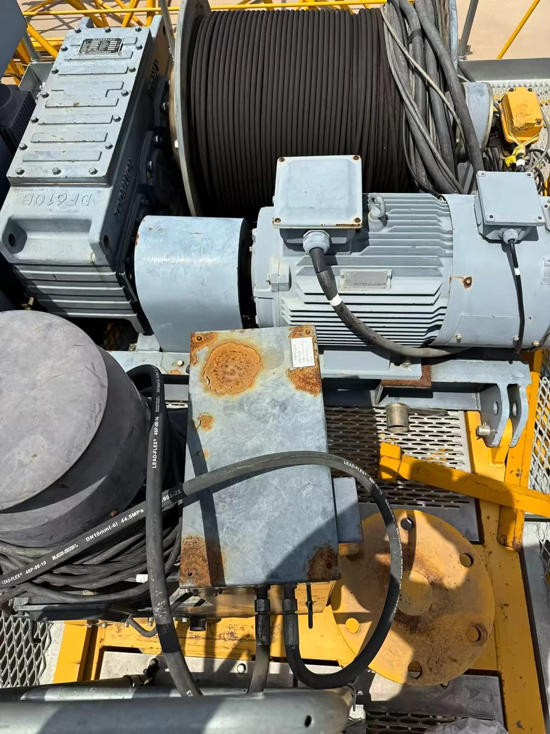 Used ZOOMLION 6515-10F Flat-Top Tower Crane 3