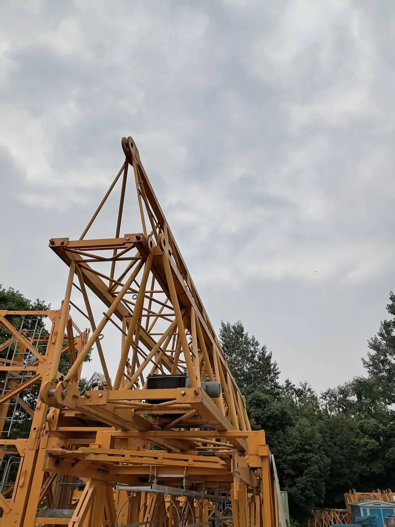 Used ZOOMLION 6515-8F Flat-Top Tower Crane 4