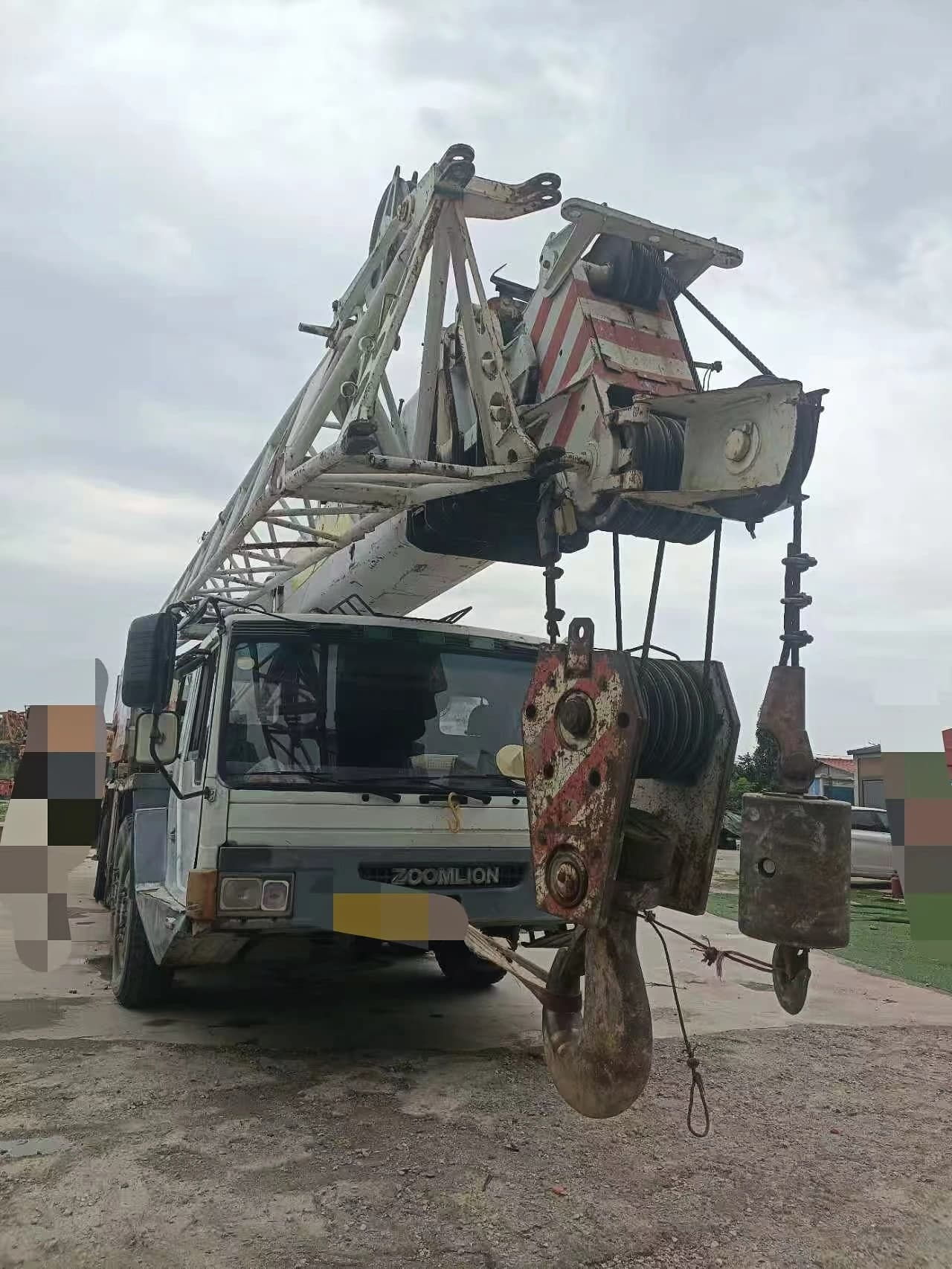 Used ZOOMLION 65 Ton Truck Crane - National III 6