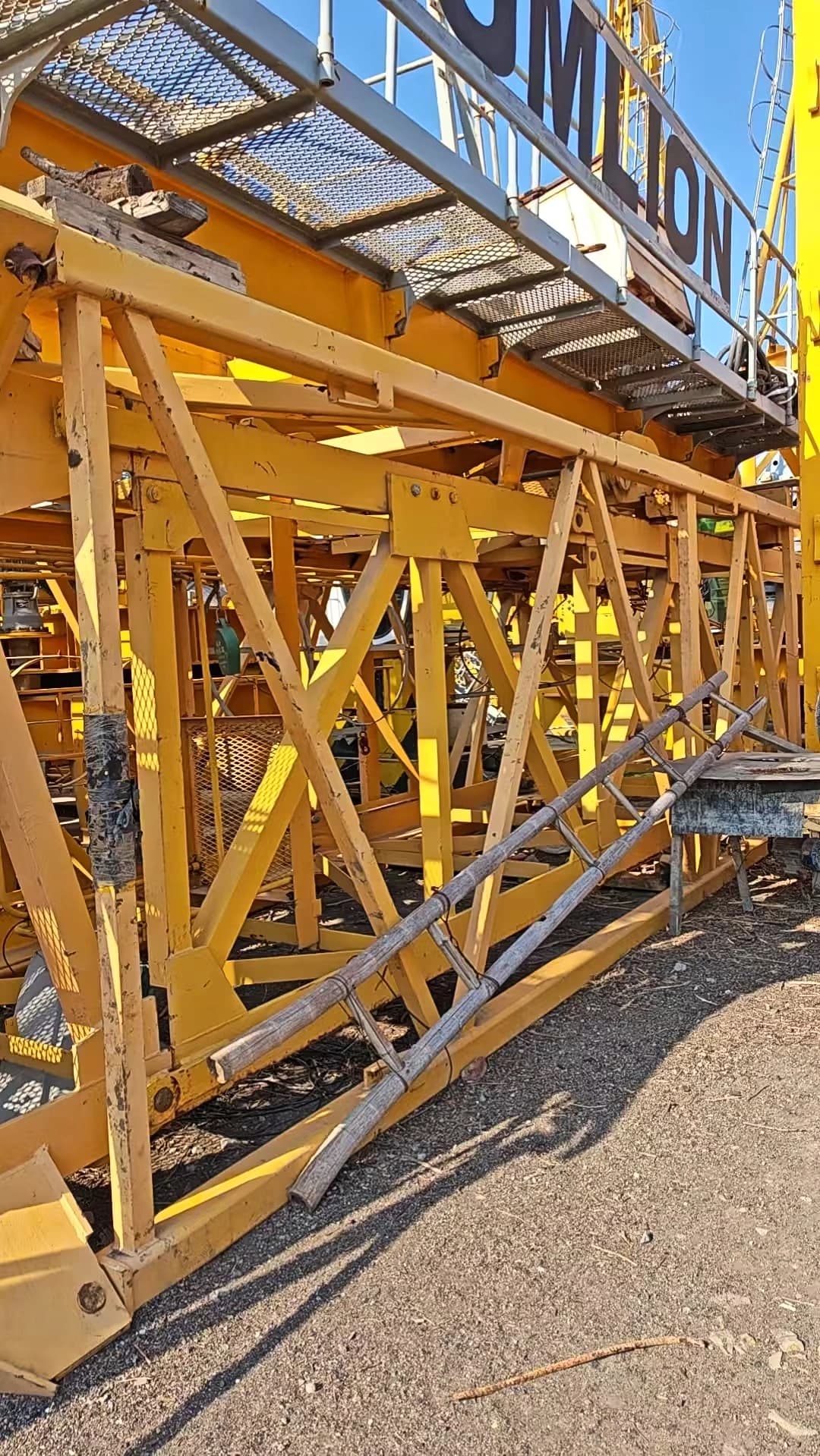 Used ZOOMLION 7020-10E Flat-Top Tower Crane 2