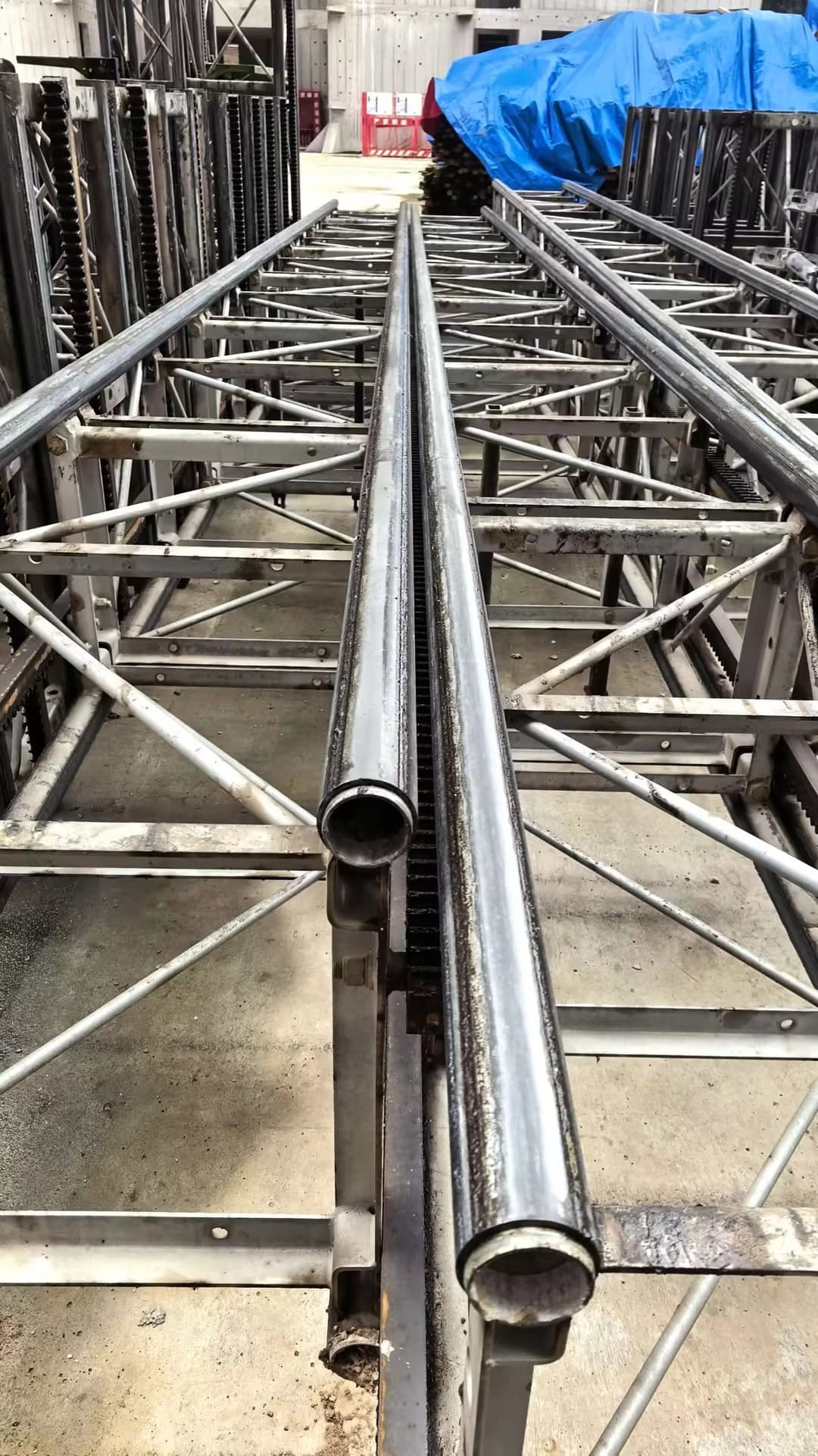 Used ZOOMLION Construction Hoist 2