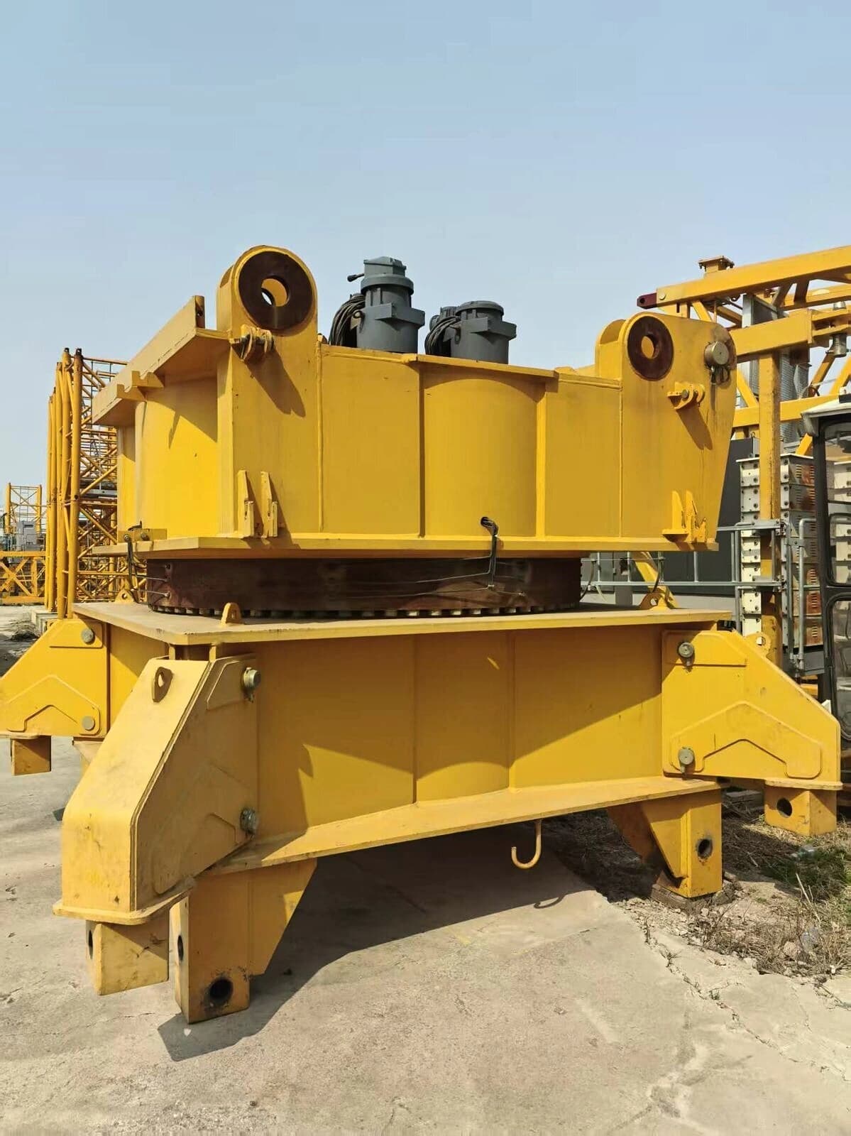 ZOOMLION L500A-32U Large Luffing Jib Tower Crane 6