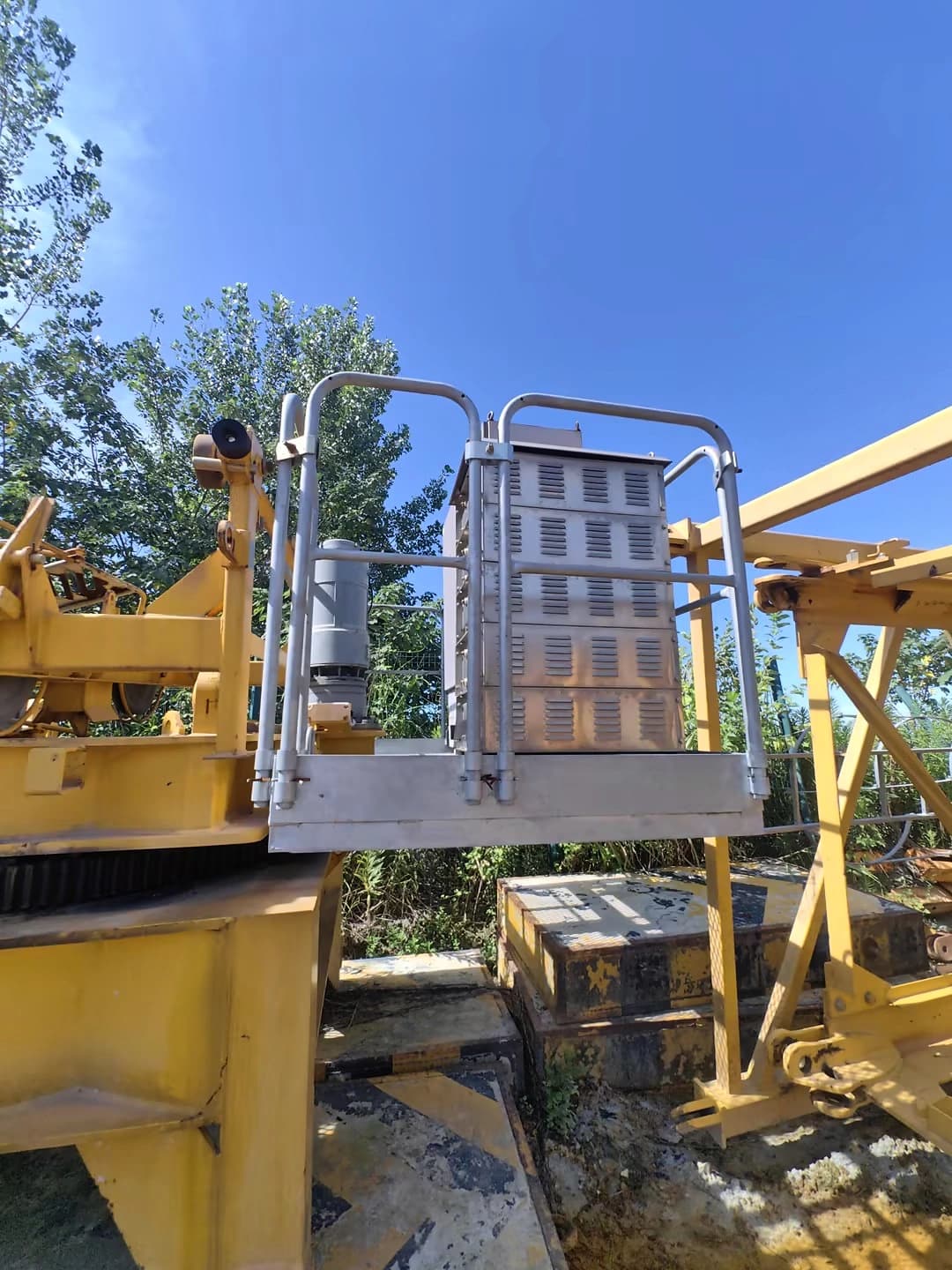 Used ZOOMLION T7020-12E Flat-Top Tower Crane 26