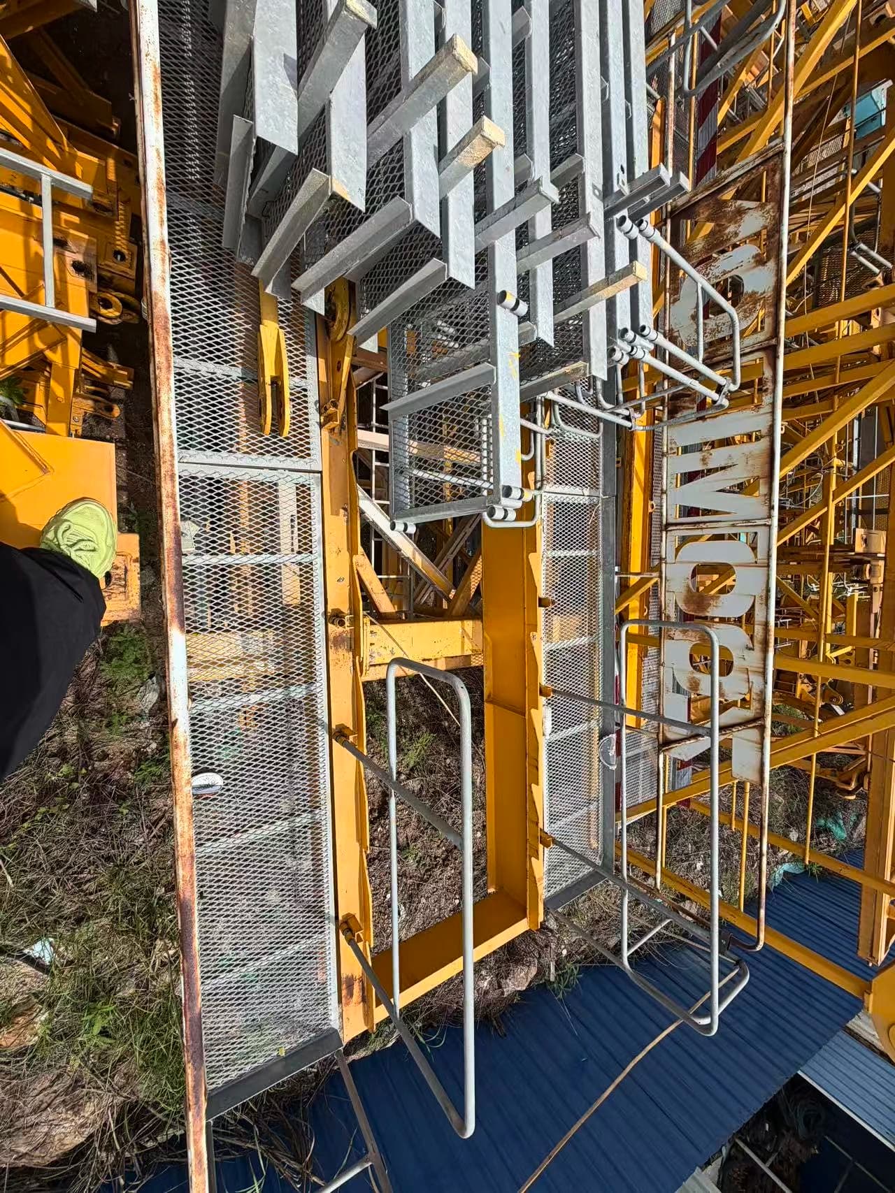 ZOOMLION T7525-16D Used Flat-Top Tower Crane 5