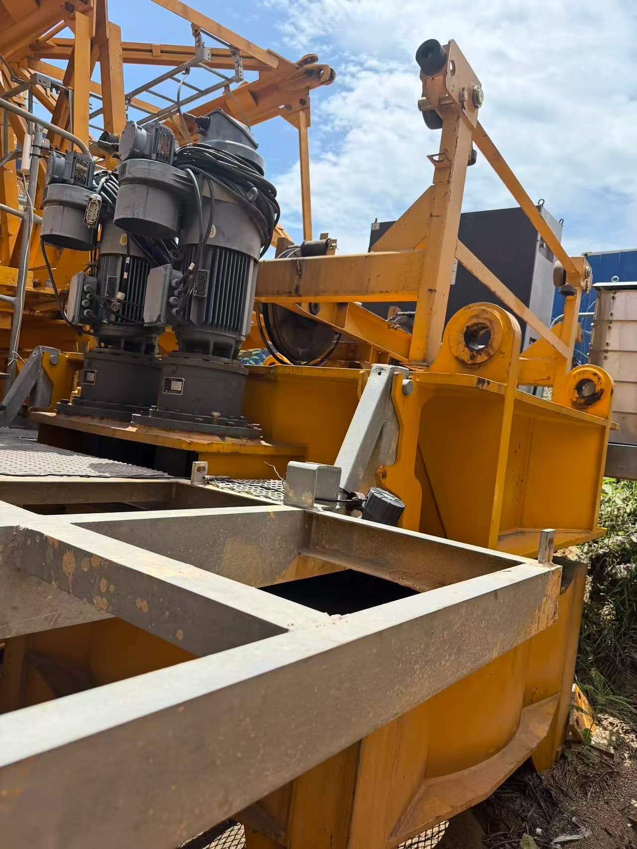 ZOOMLION T7525-16D Used Flat-Top Tower Crane 9