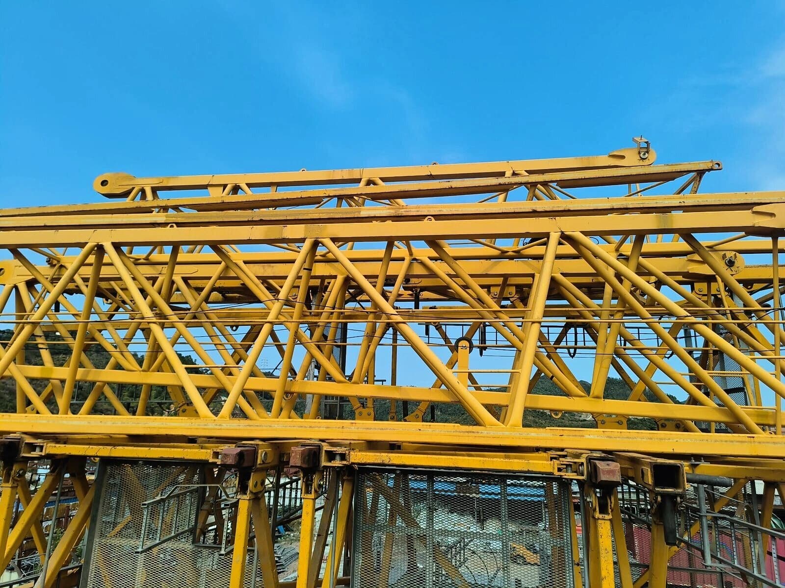 ZOOMLION W450-25U Large Flat-Top Tower Crane 4