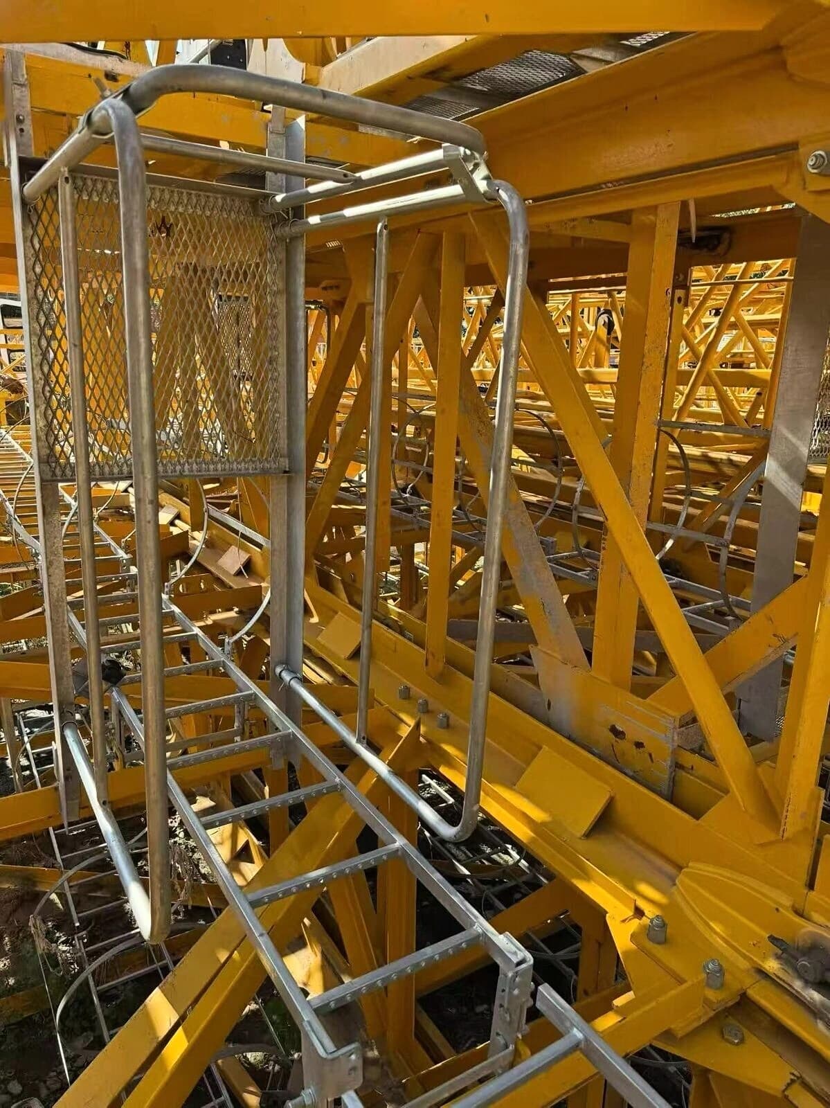 ZOOMLION W6017-8E Flat-Top Tower Crane 2