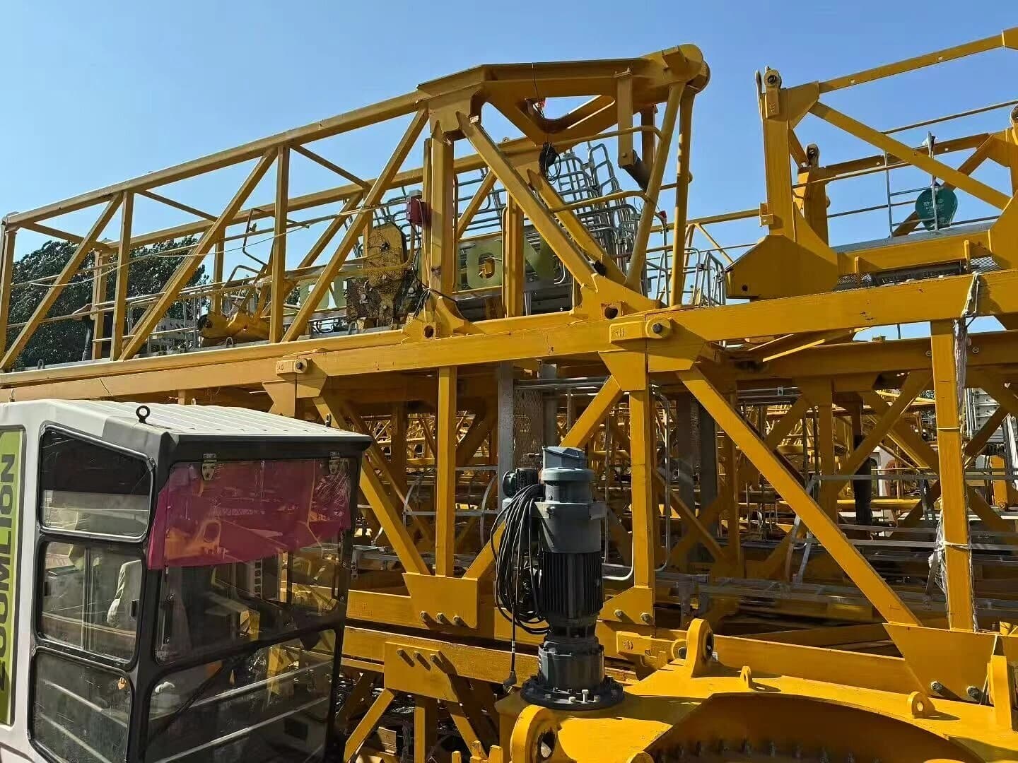 ZOOMLION W6017-8E Flat-Top Tower Crane 5